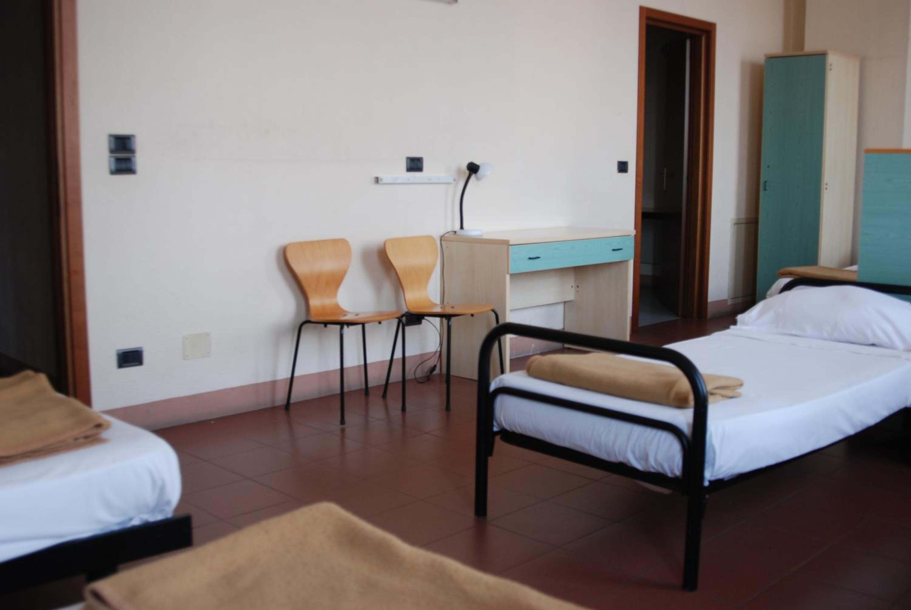 Bed in 8-Bed Mixed Dormitory Room photo 3