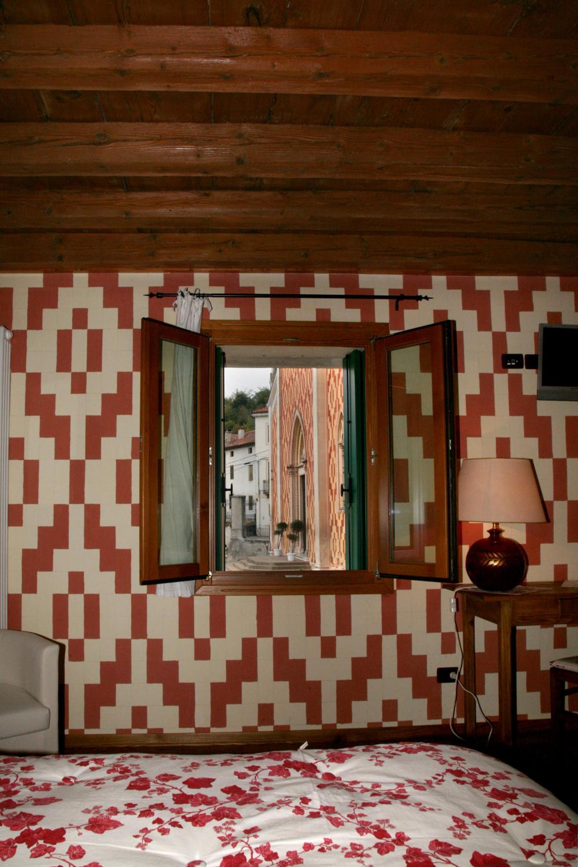 Double Room - Photo 6
