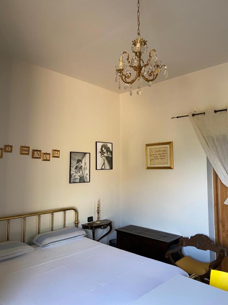 Double Room with Lake View - Photo 1