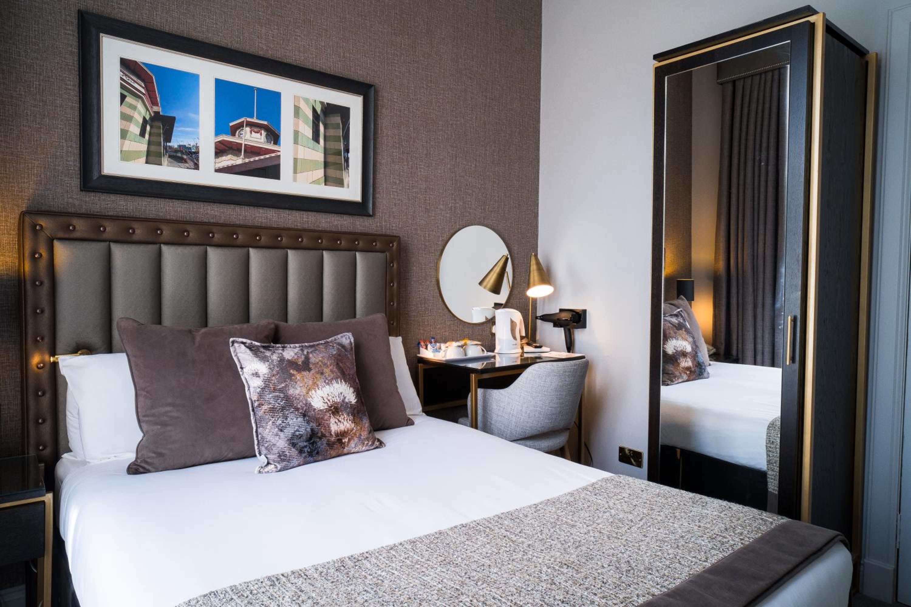 Budget Double Room - Photo 2