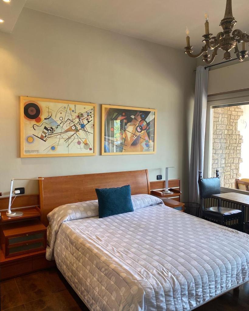 Deluxe Double Room - Photo 32