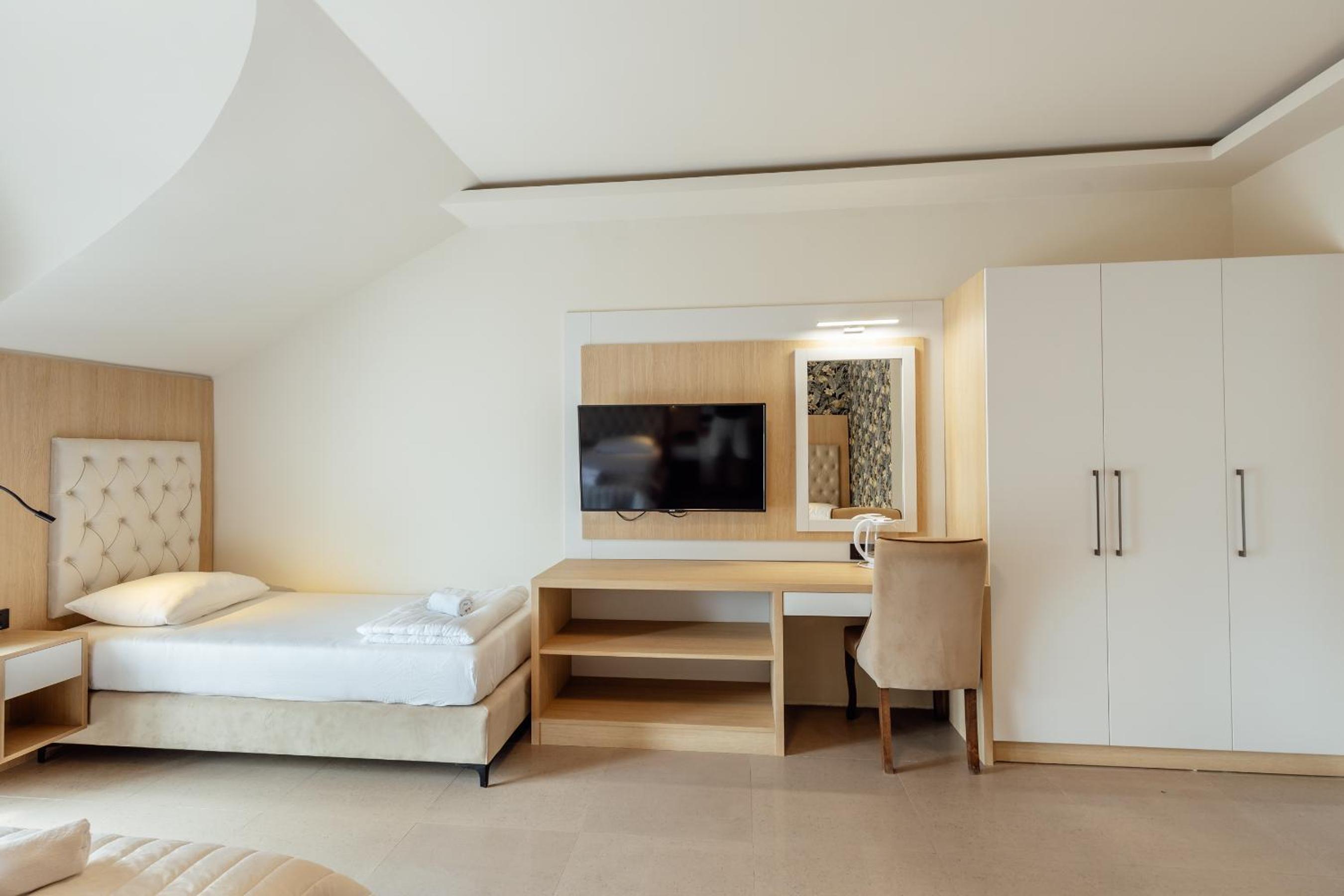 Family Room with Sea View photo 2