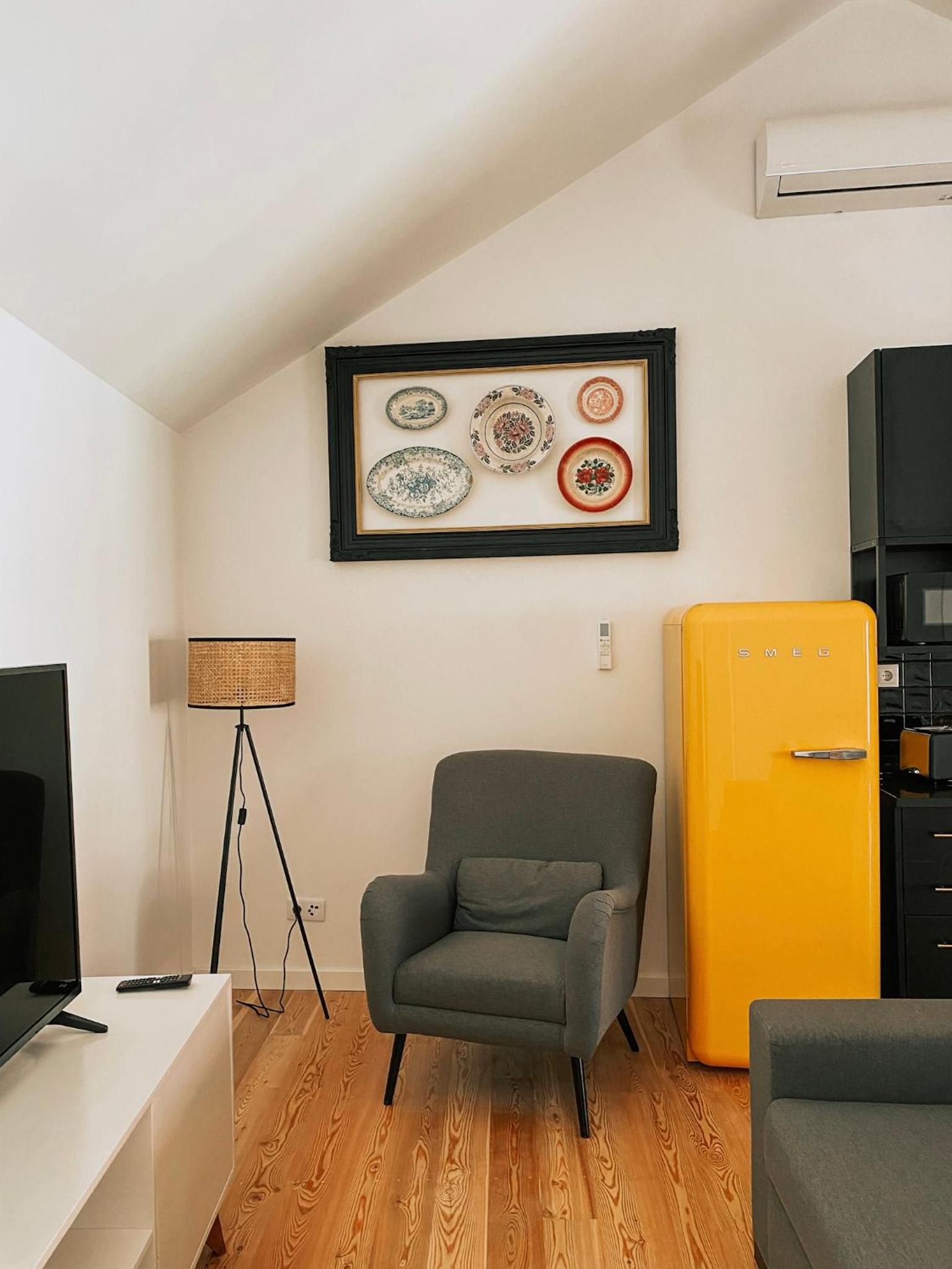 Two-Bedroom Apartment - Photo 45