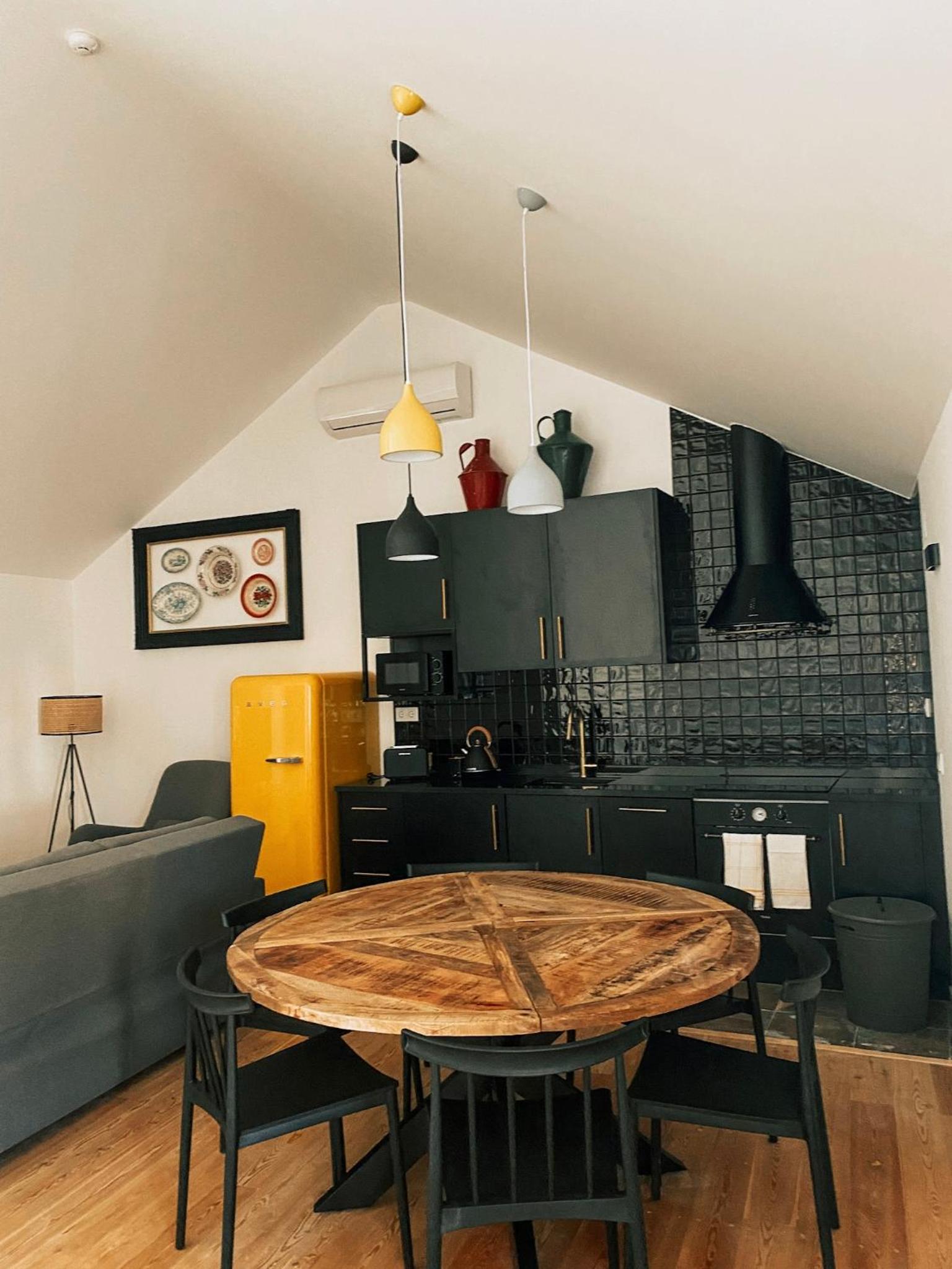 Two-Bedroom Apartment - Photo 15