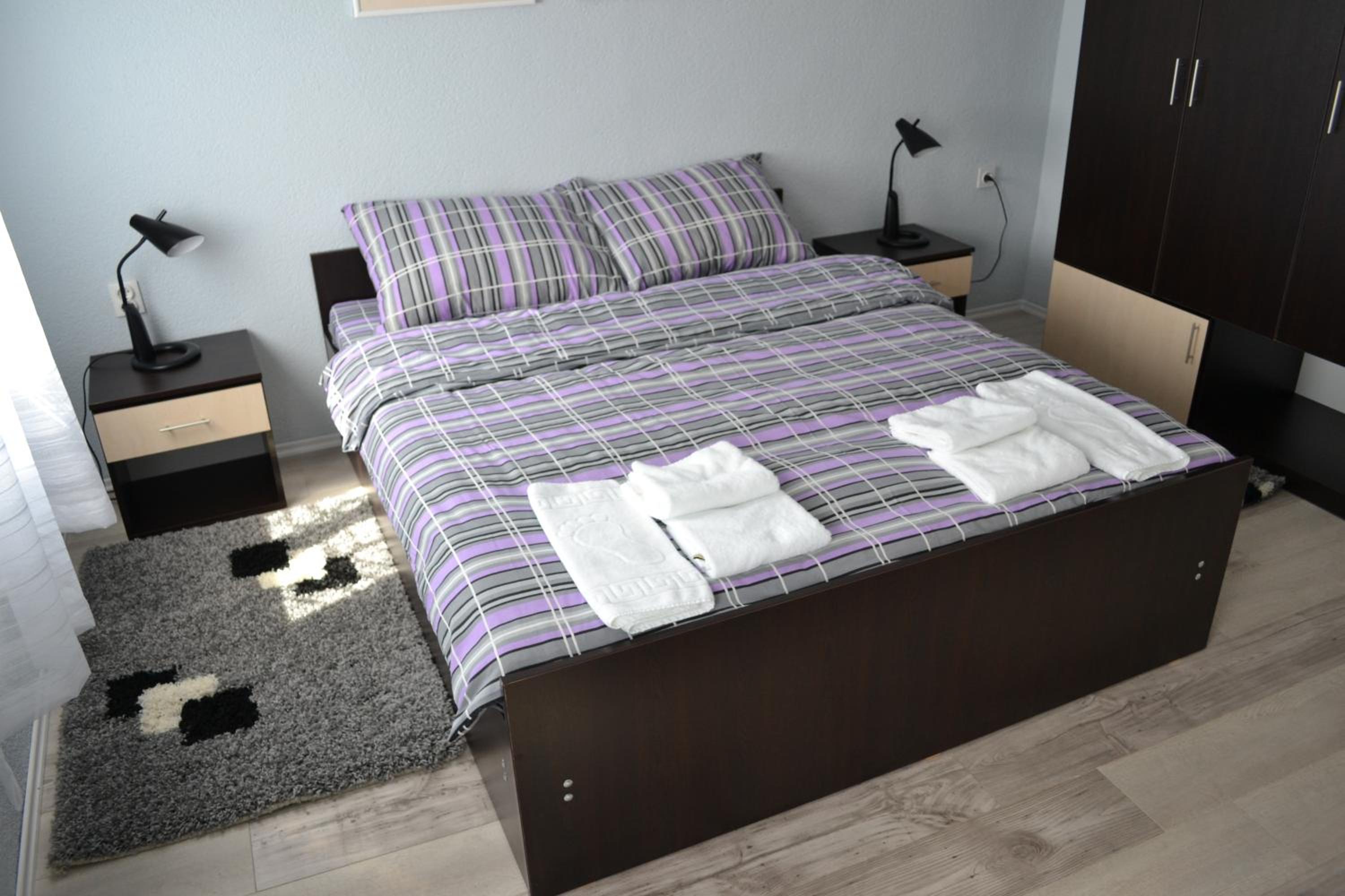 Quintuple Room