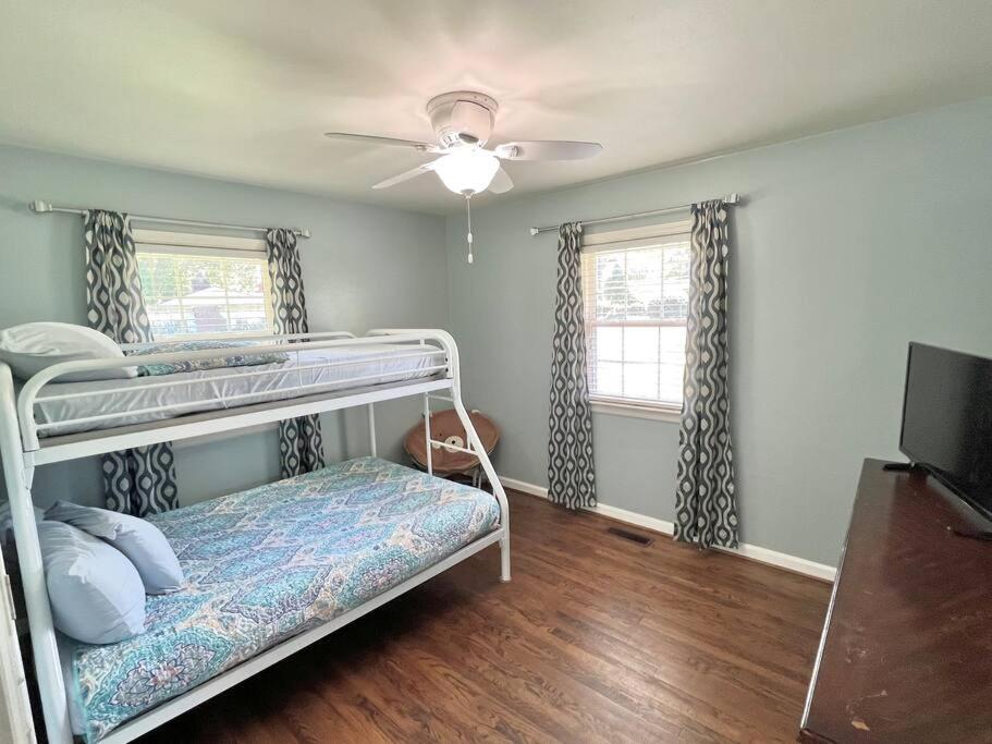 Three-Bedroom House - Photo 17