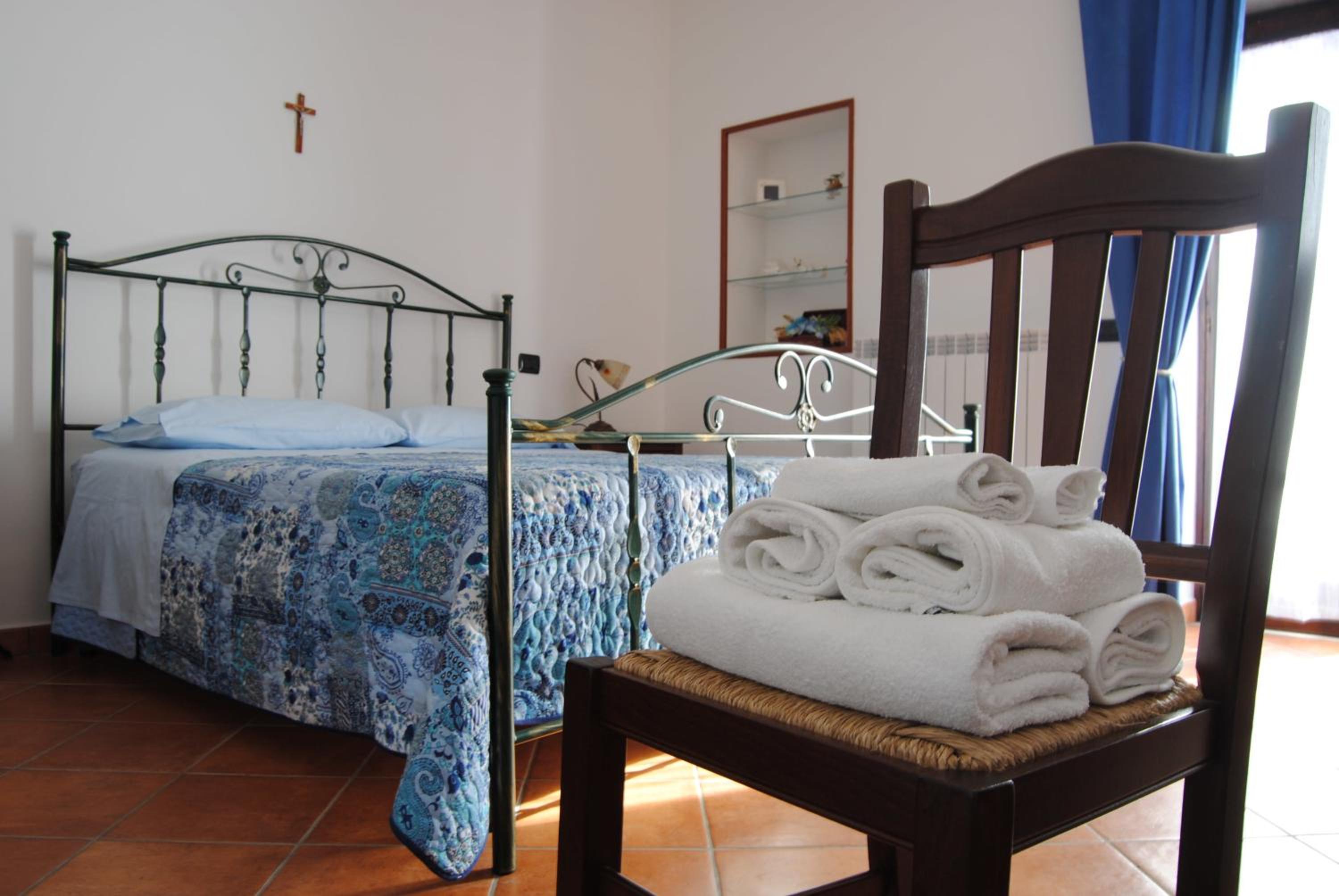 Double Room with Balcony (2 Adults + 1 Child) photo 1