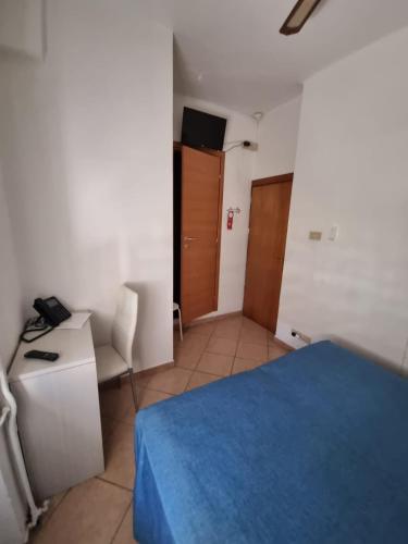 Small Double Room photo 2