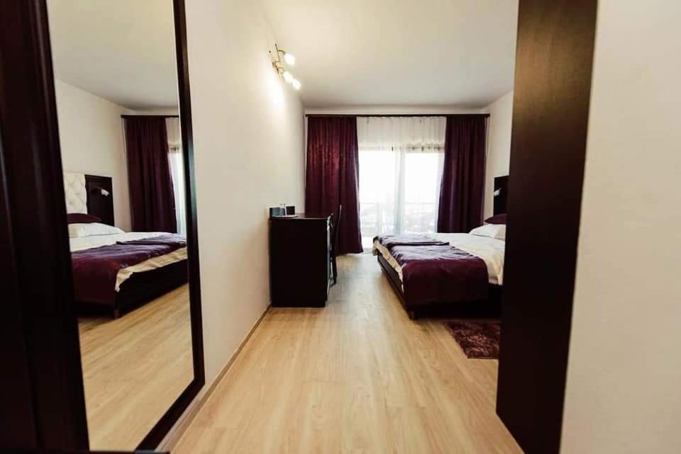 Double Room - Photo 11