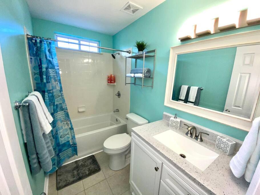Three-Bedroom House photo 2