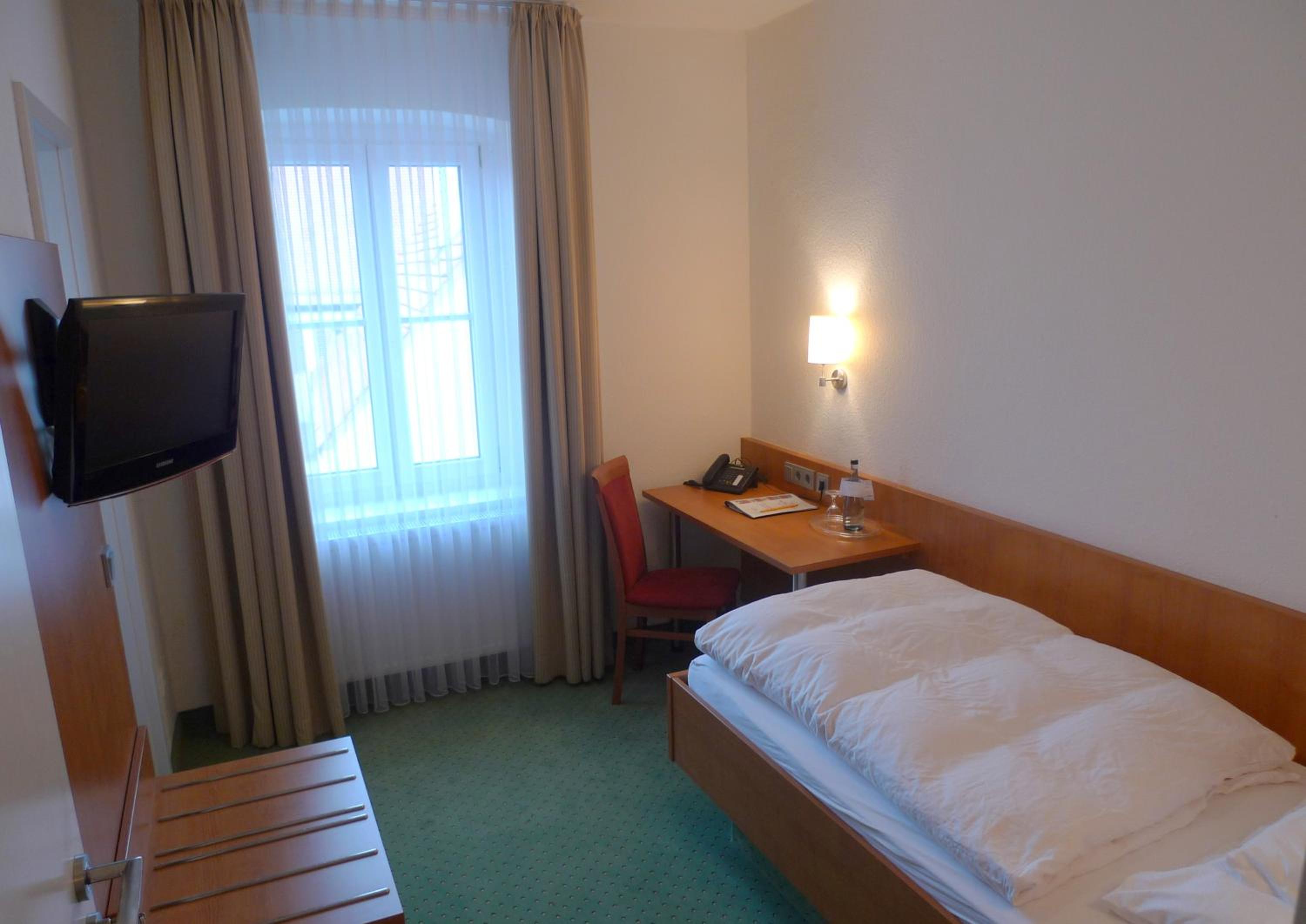 Single Room photo 1