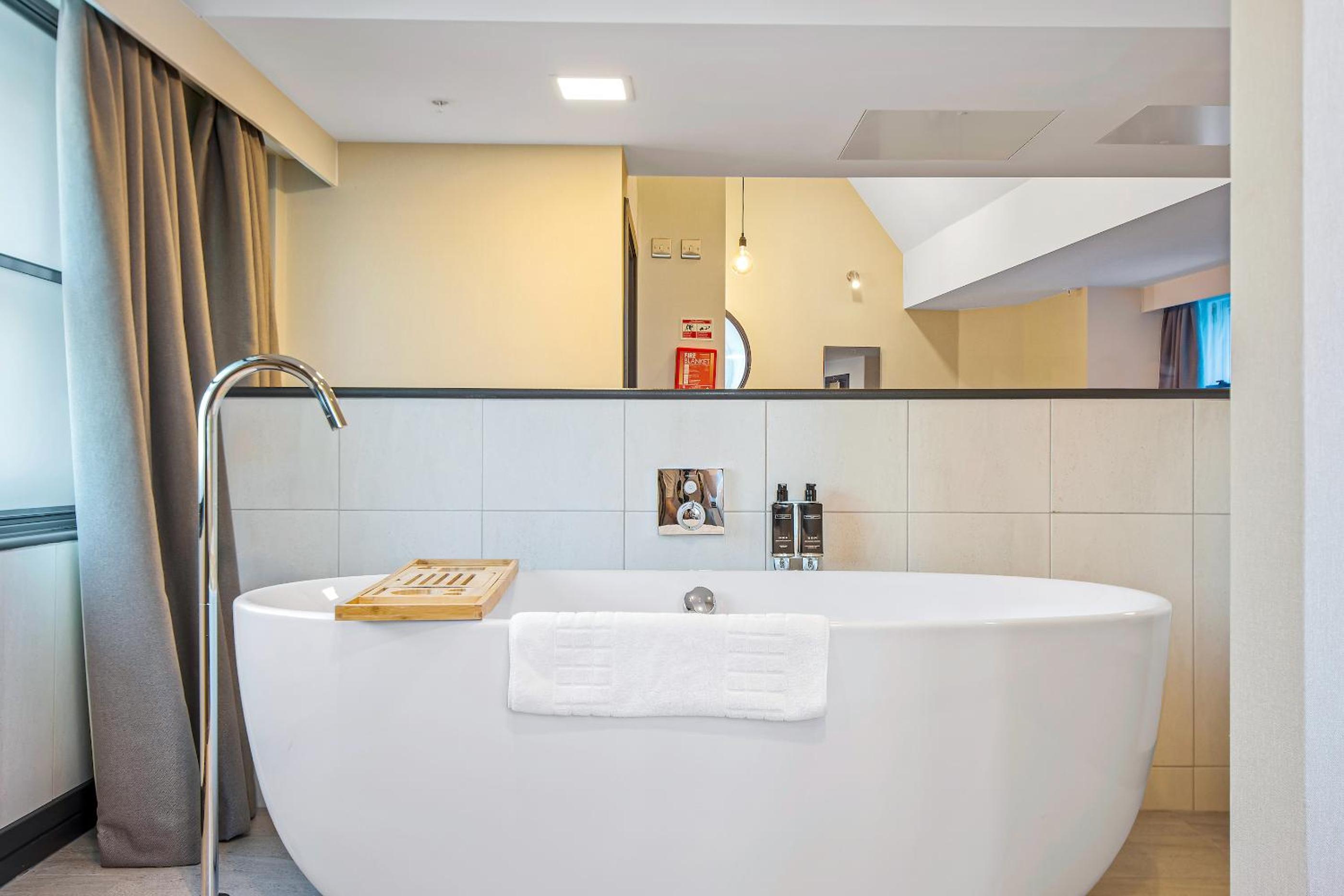 Guinea Suite photo 2