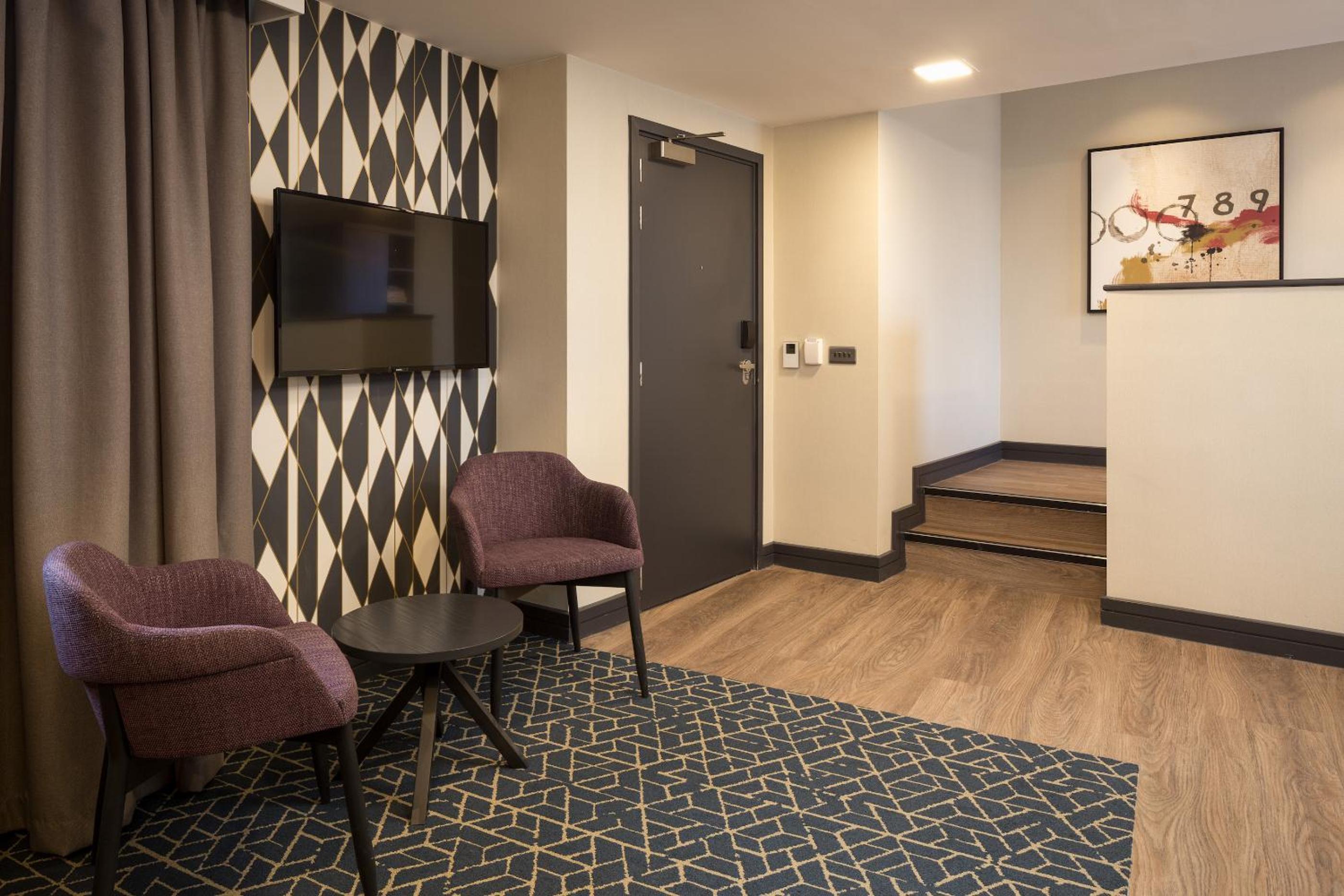 Guinea Suite photo 3