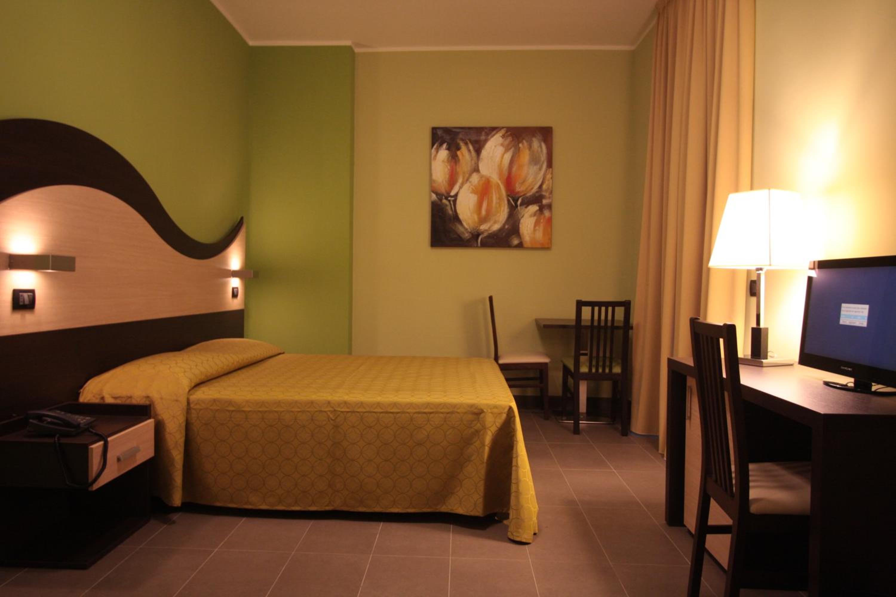 Double or Twin Room with Outdoor Pool Access