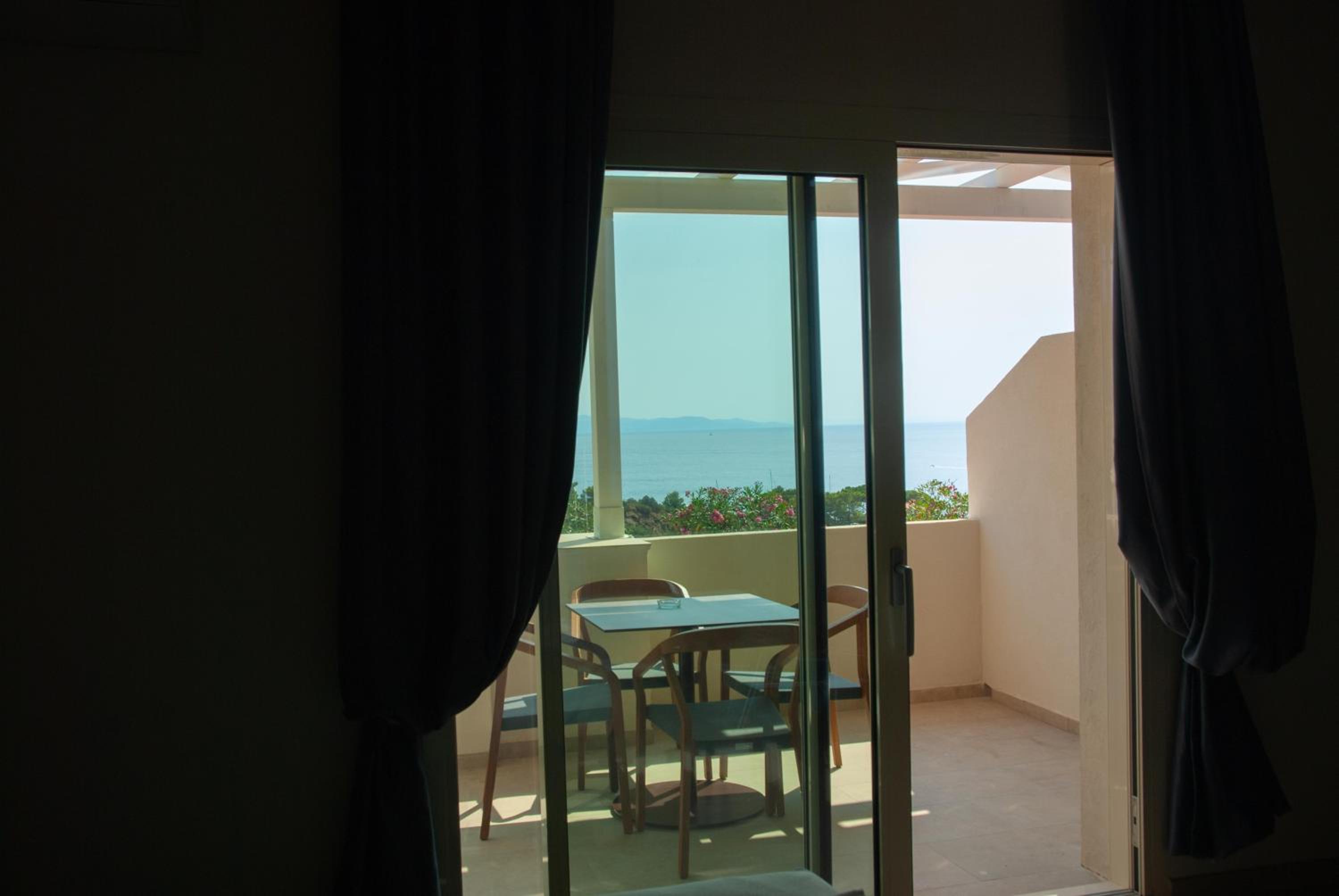 Apartment with Sea View photo 3
