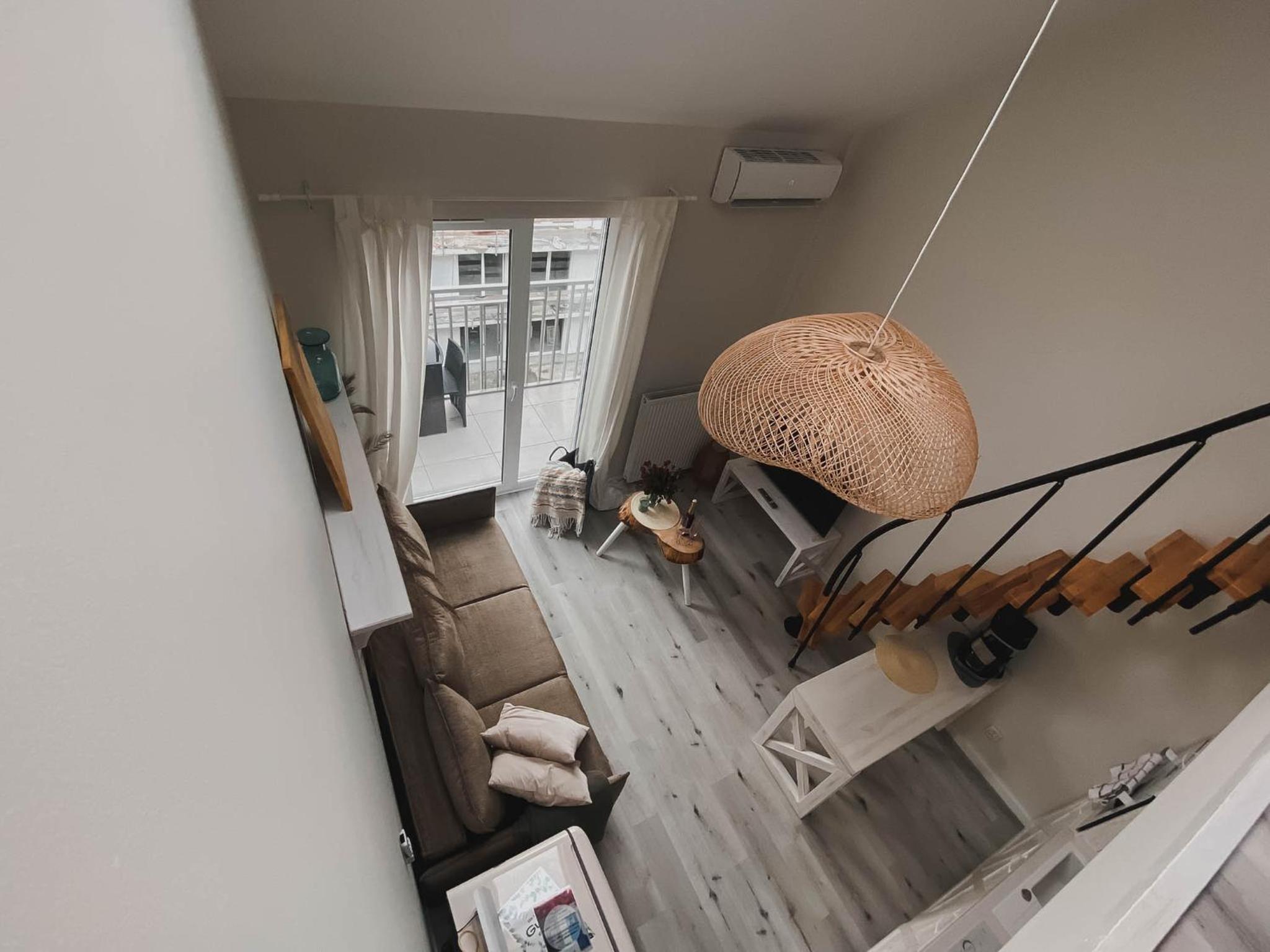 One-Bedroom Apartment - Photo 4