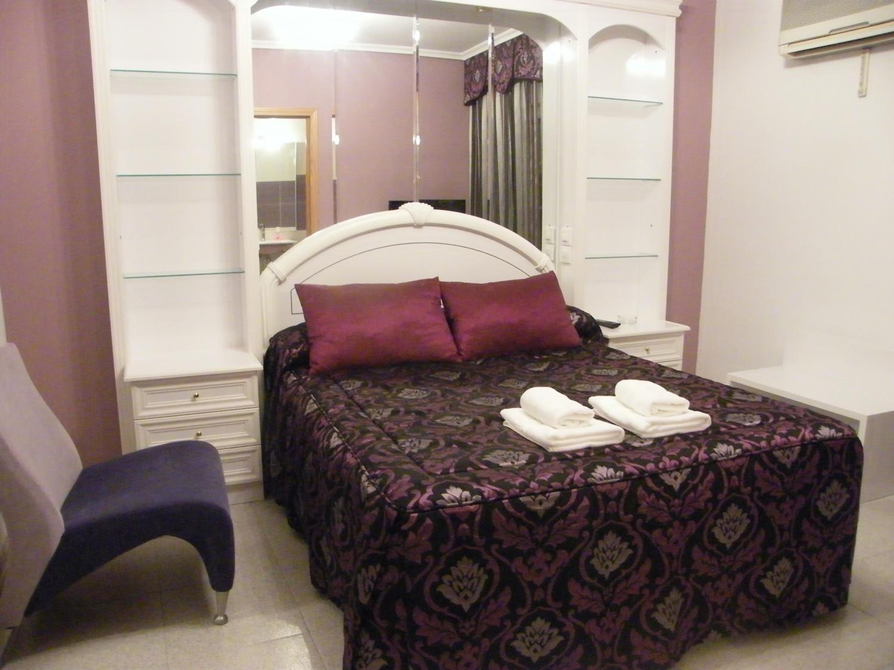 Queen Room - Photo 3
