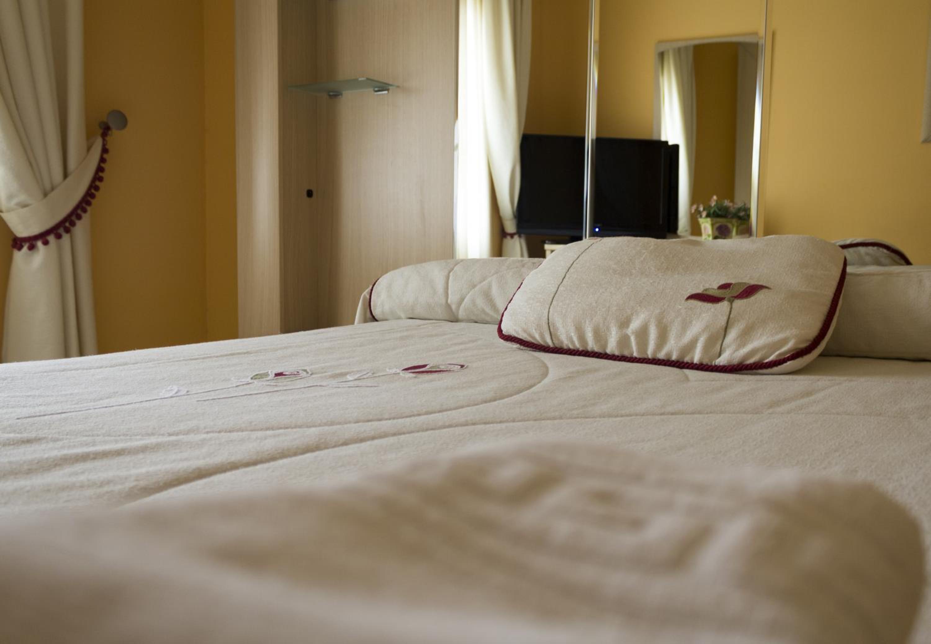Queen Room - Photo 4
