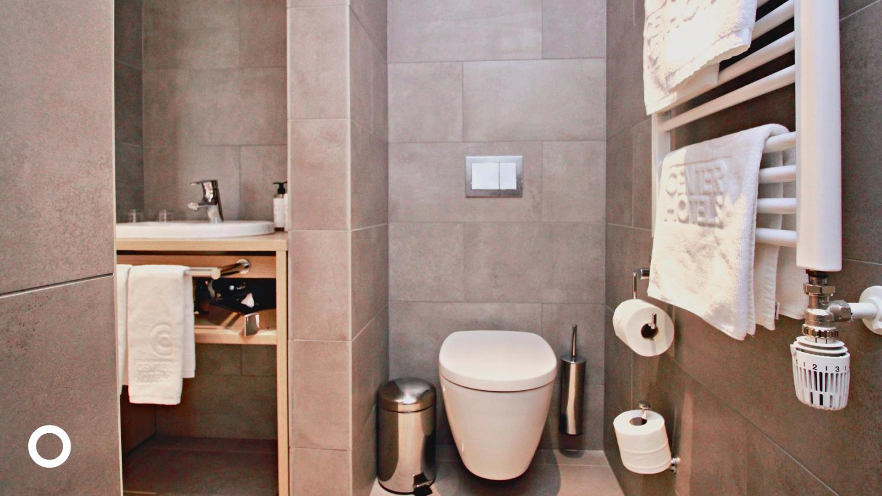 Standard Double or Twin Room - Photo 2