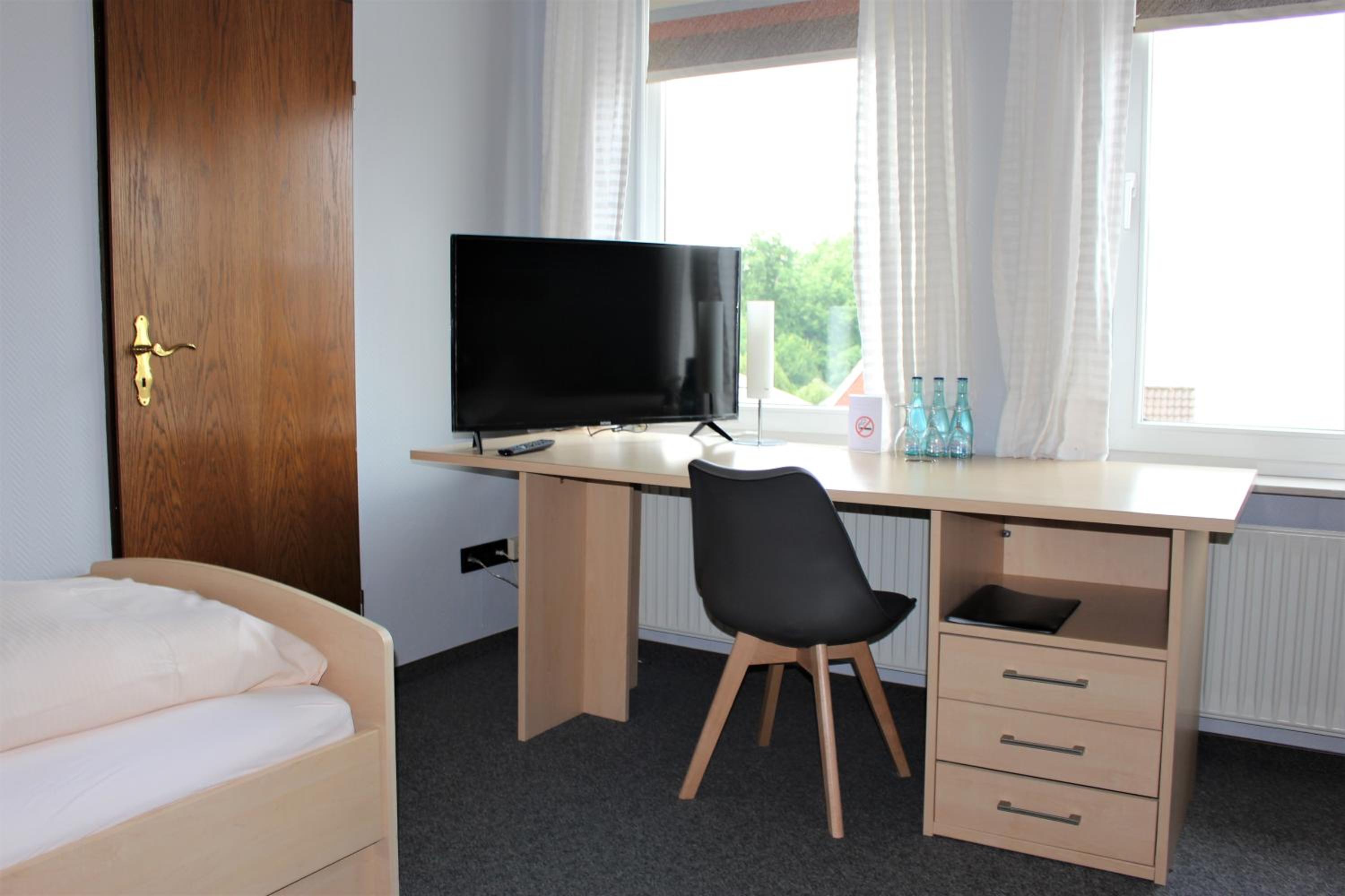 Standard Double Room photo 3