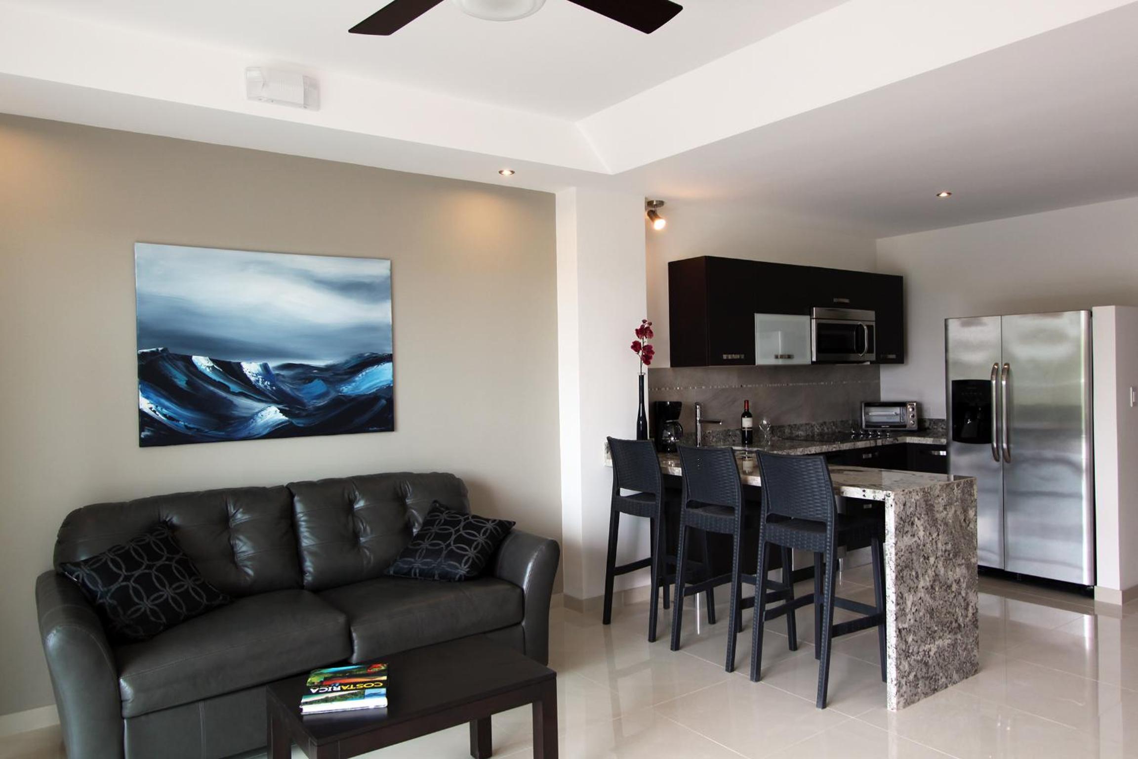 1 Bedroom POOL SUITE With Kitchen, Plunge pool, Living room, 2 XL balconies photo 3