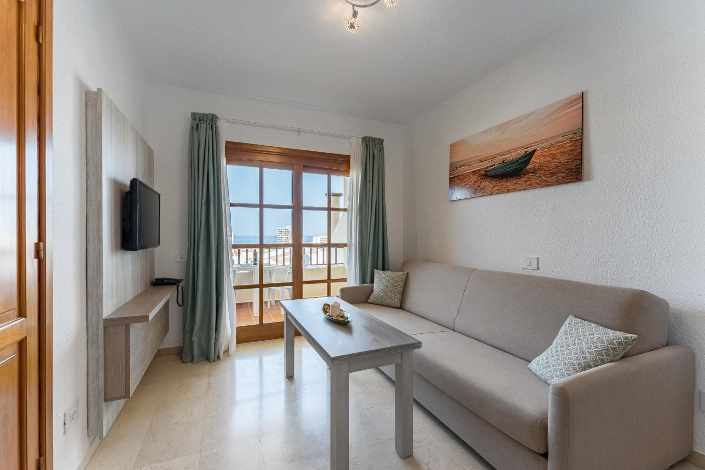One-Bedroom Apartment - Photo 1
