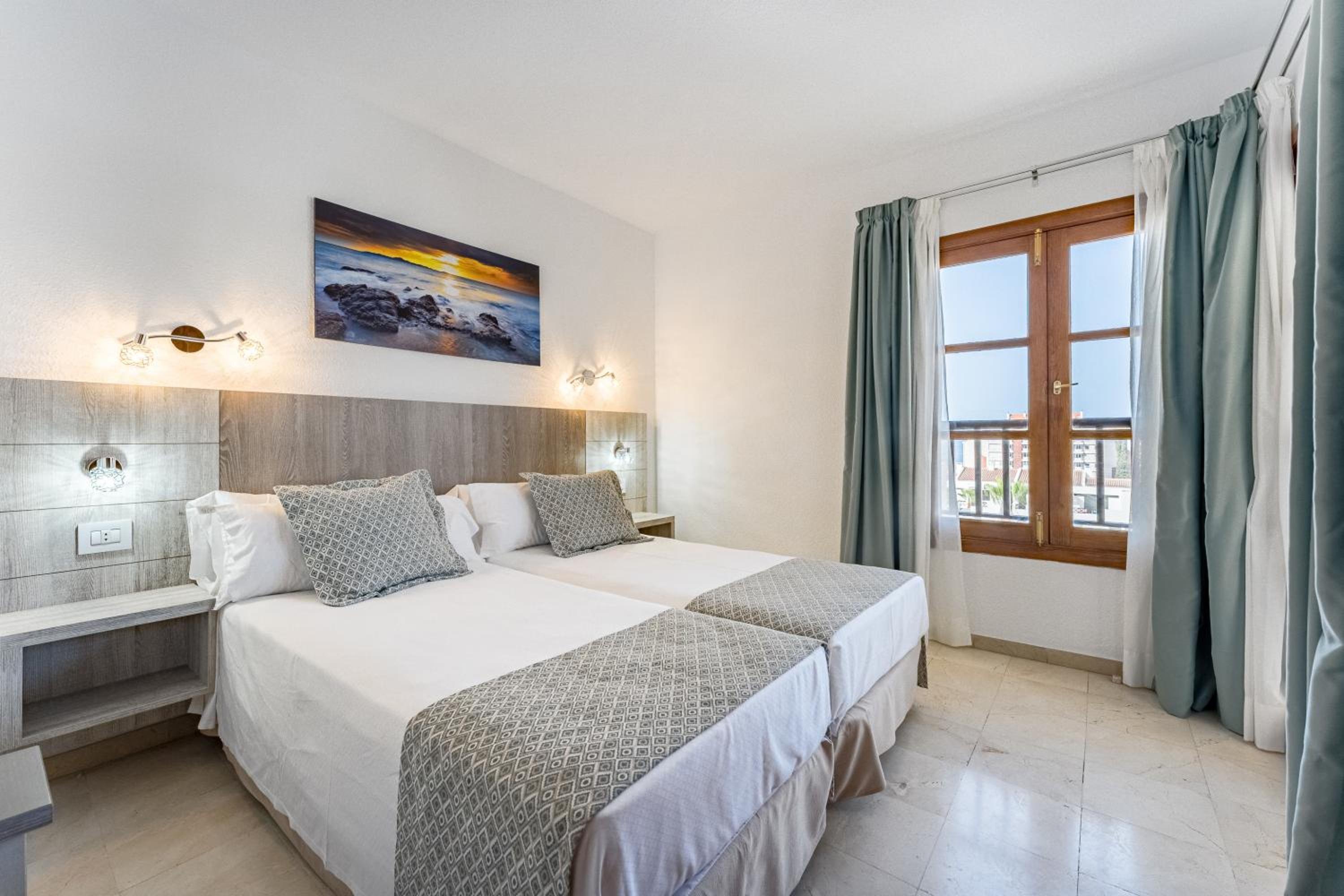 One-Bedroom Apartment - Photo 3
