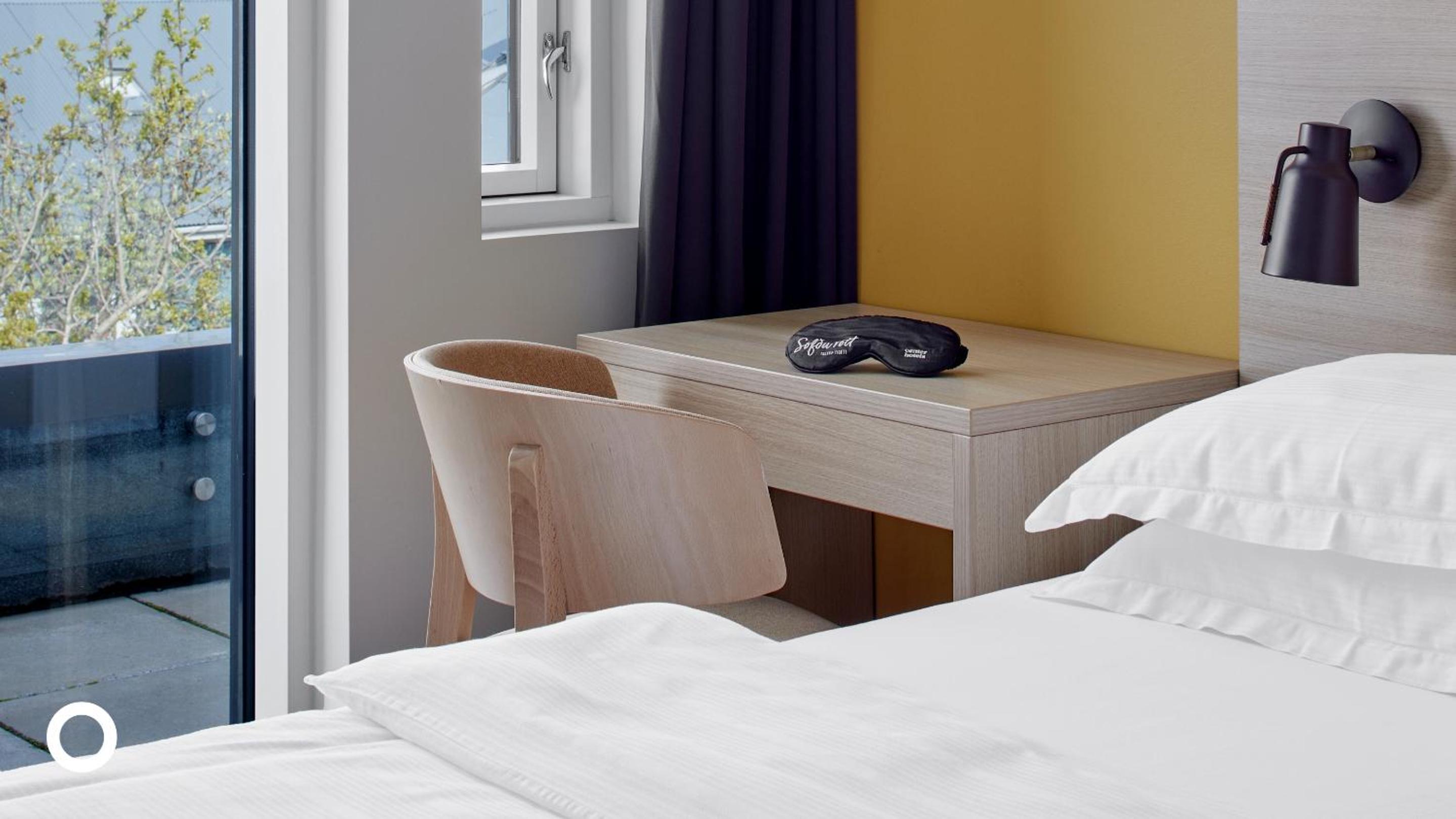 Double or Twin Room with Balcony - Photo 2