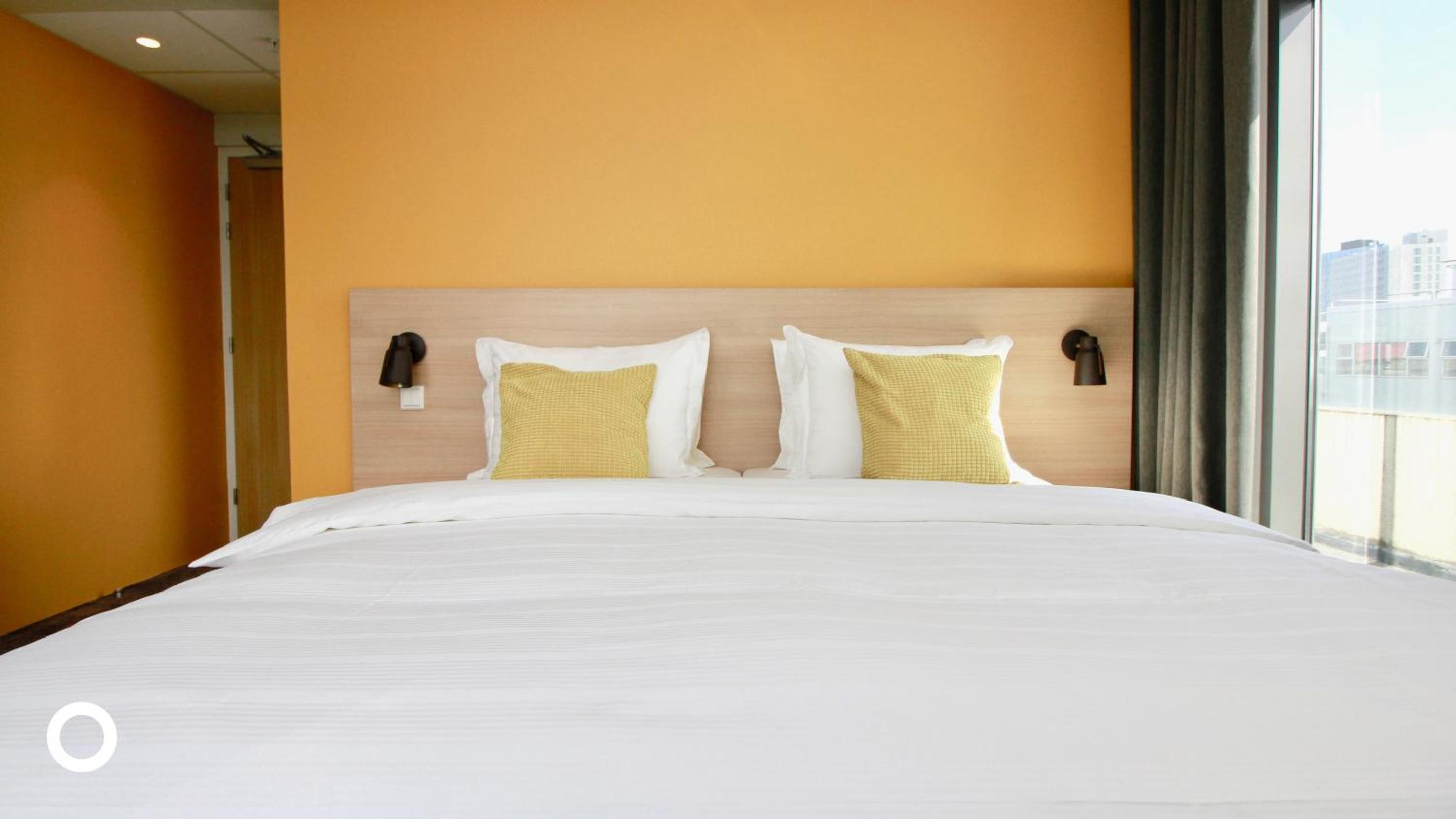 Double or Twin Room with Balcony - Photo 4