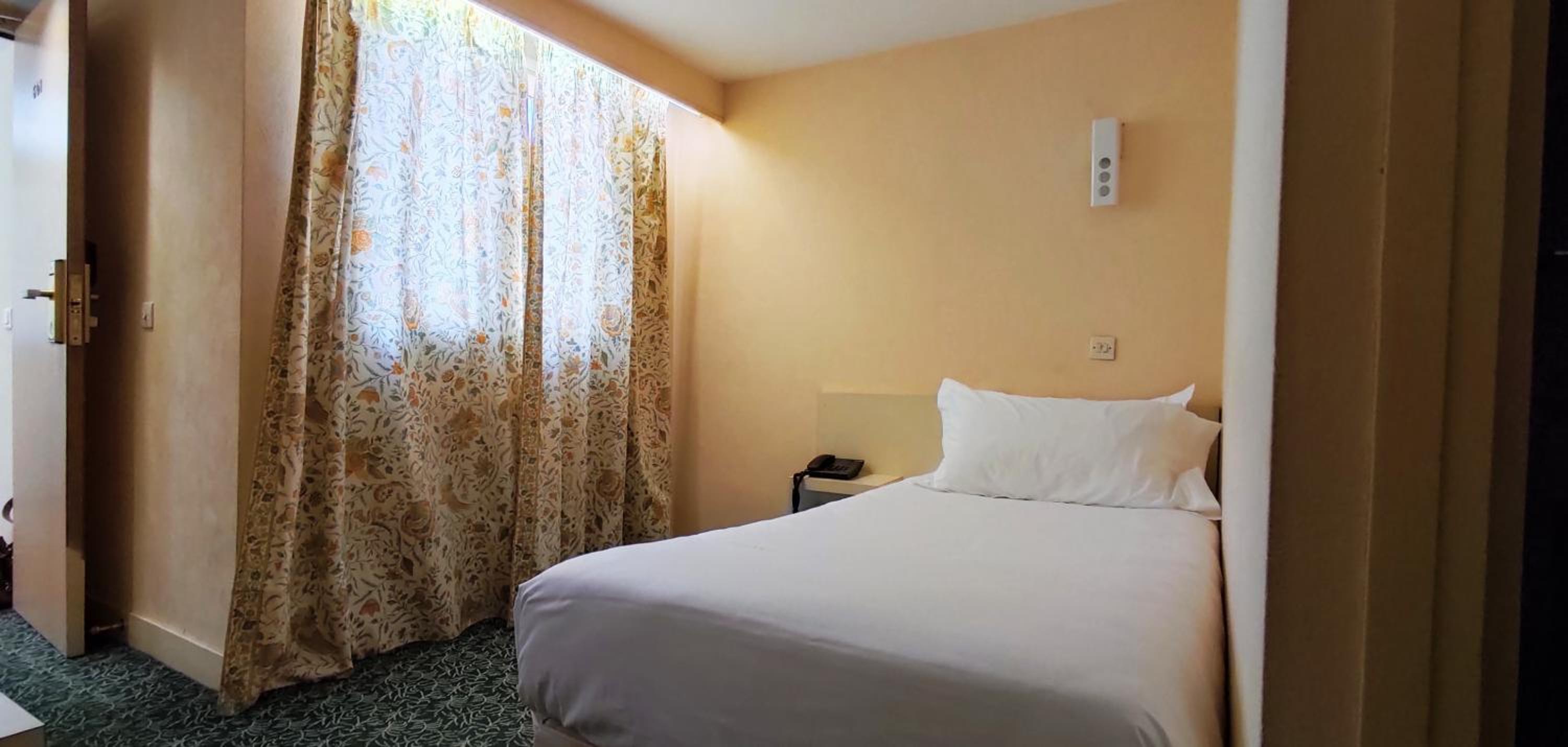Single Room photo 1