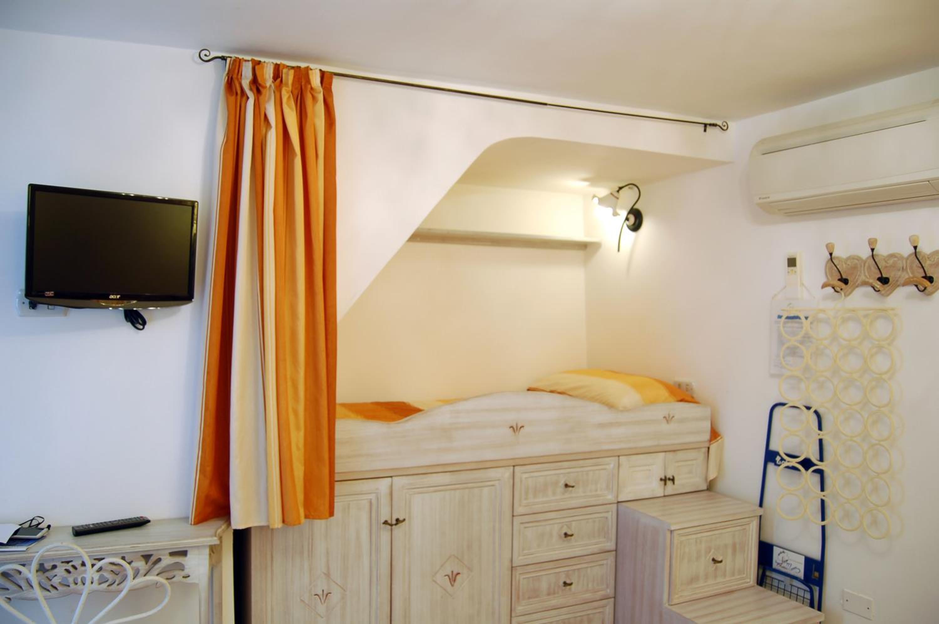 Double Or Twin Room With Private Bathroom photo 2
