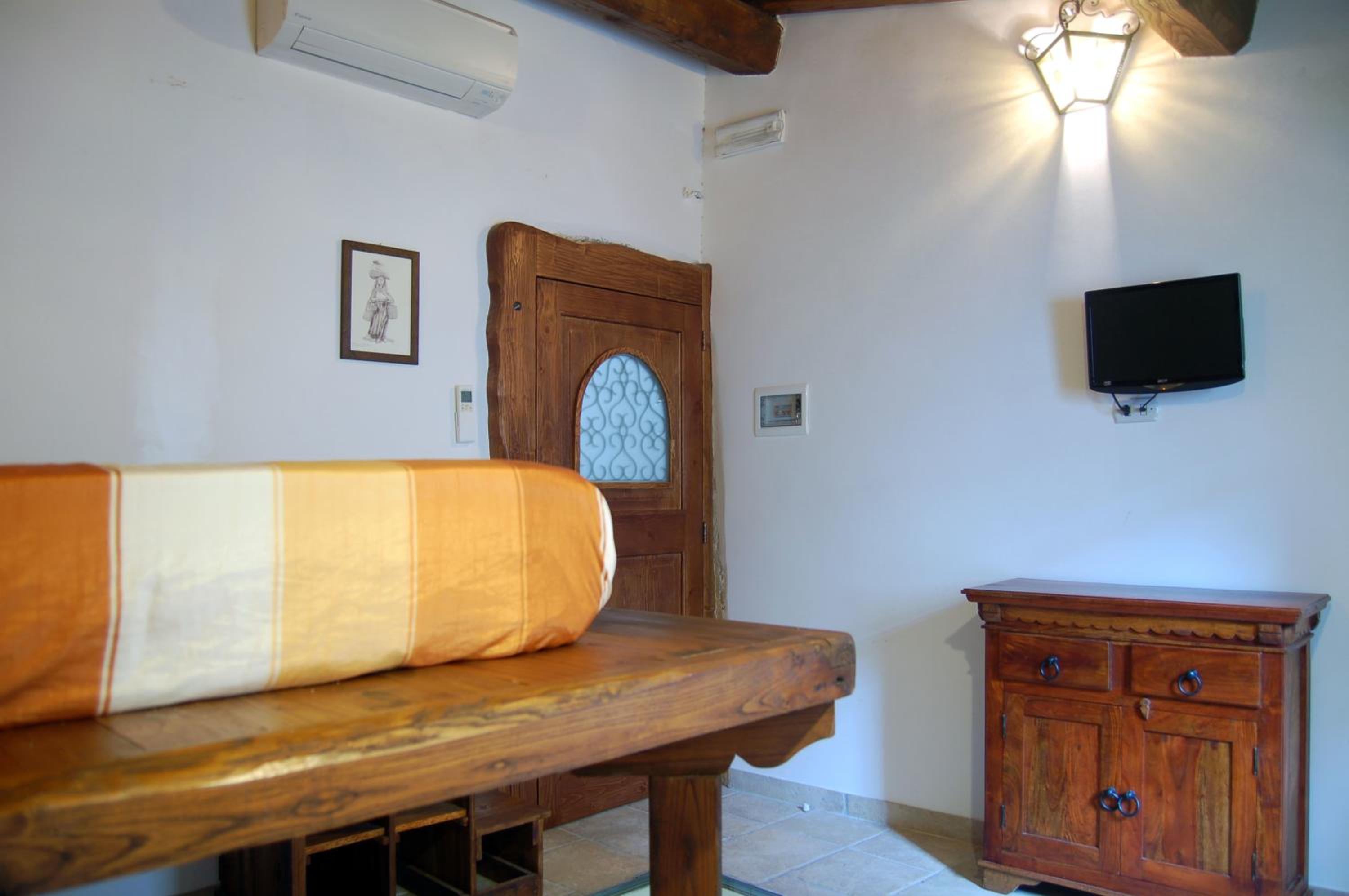 Double Room With Private External Bathroom photo 3