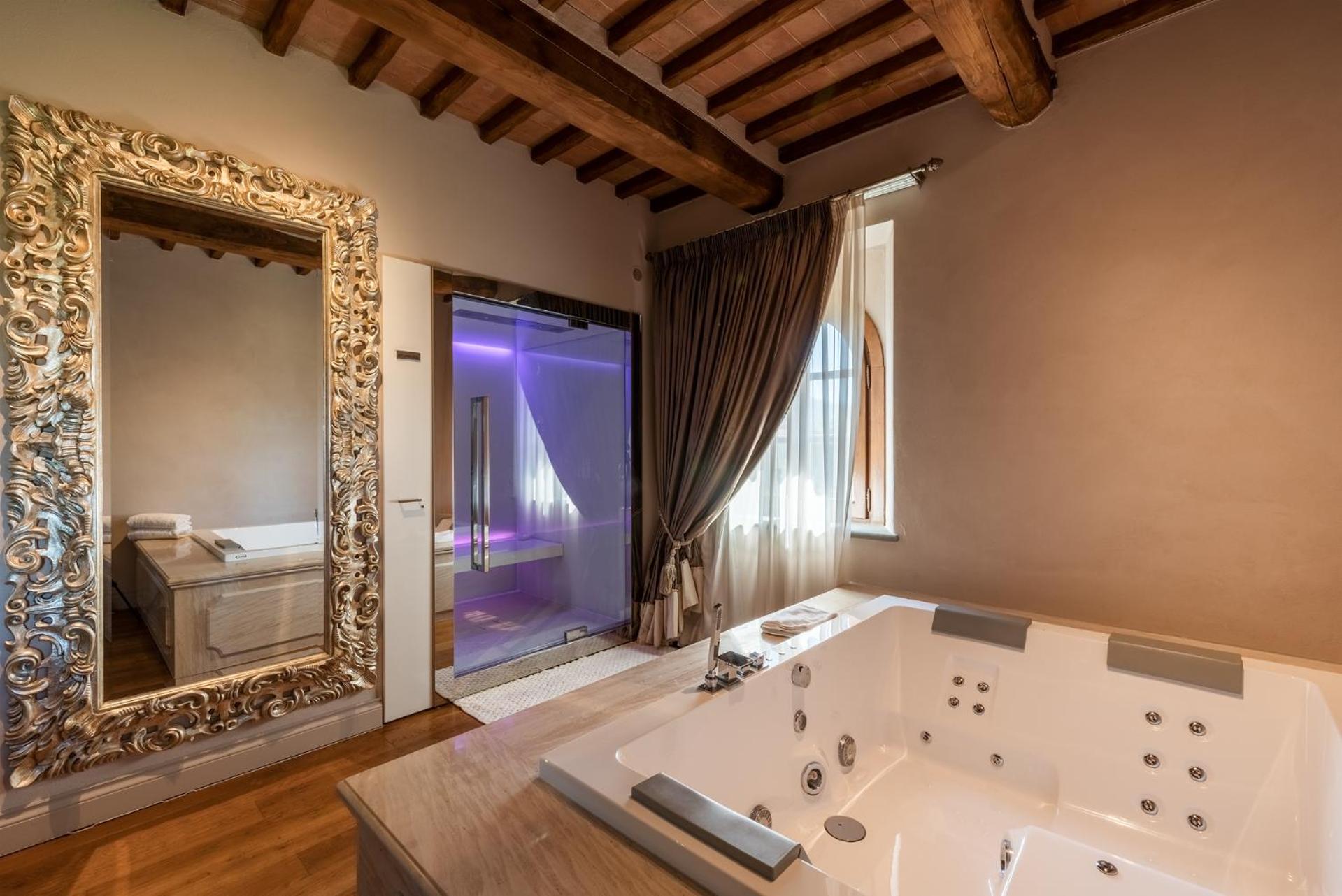 Deluxe Suite Spa photo 3