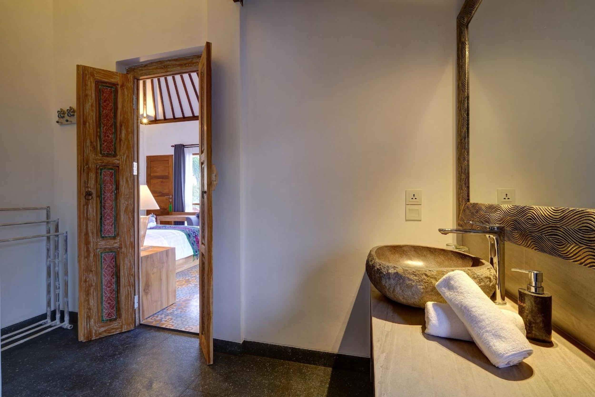 Deluxe Double Room - Photo 15