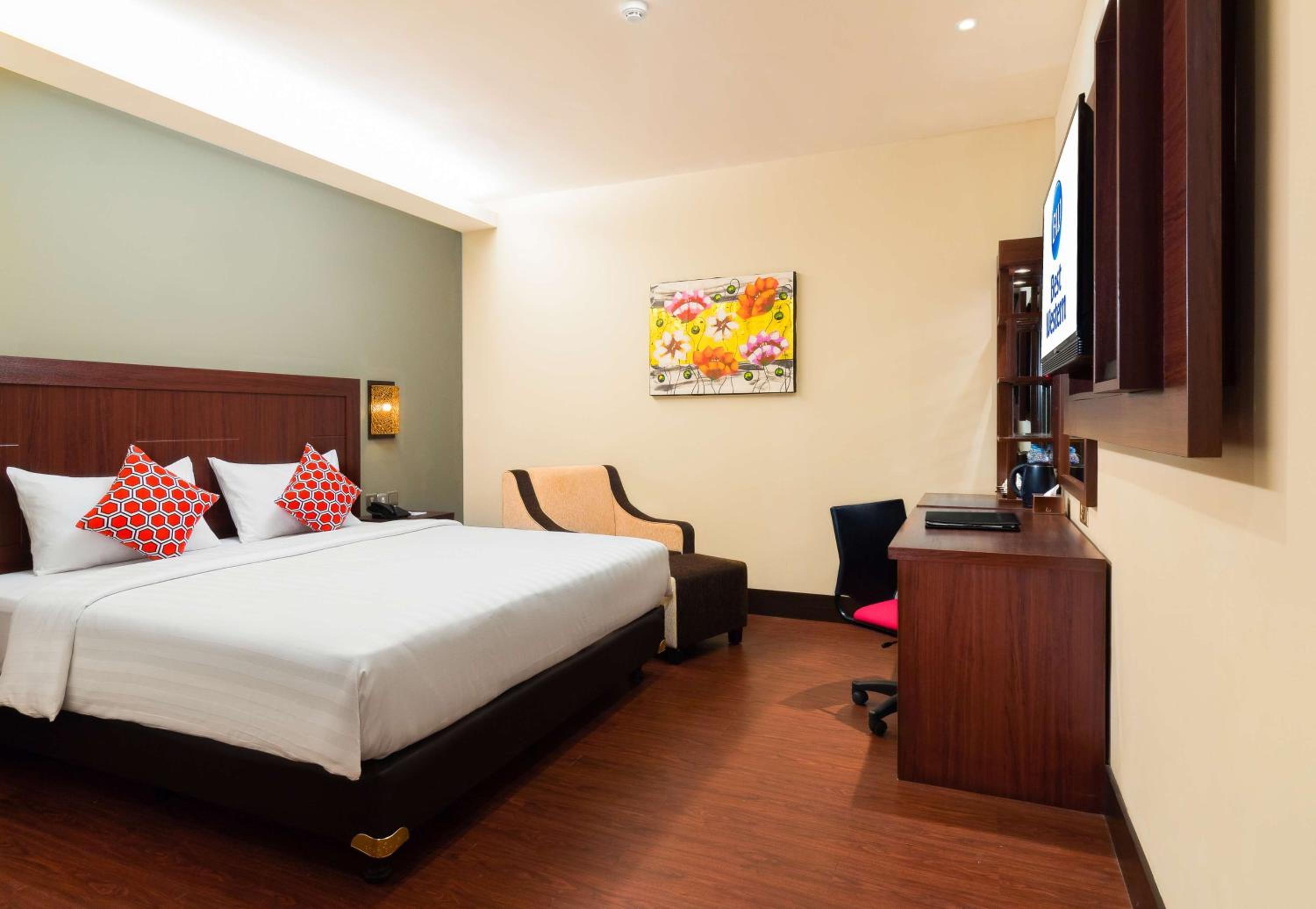 Deluxe Double Room - No Window/Non-Smoking