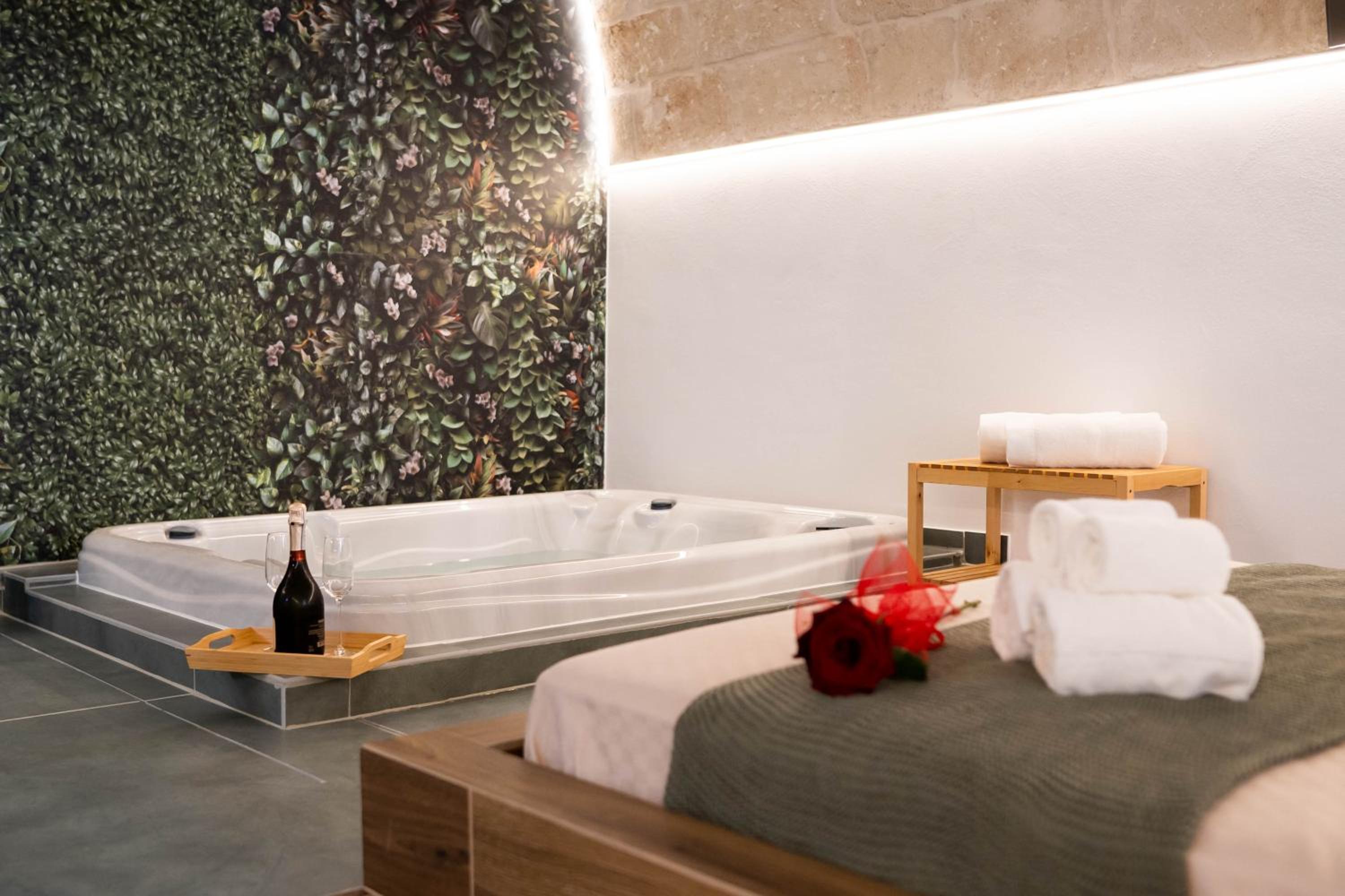 Double Room with Spa Bath