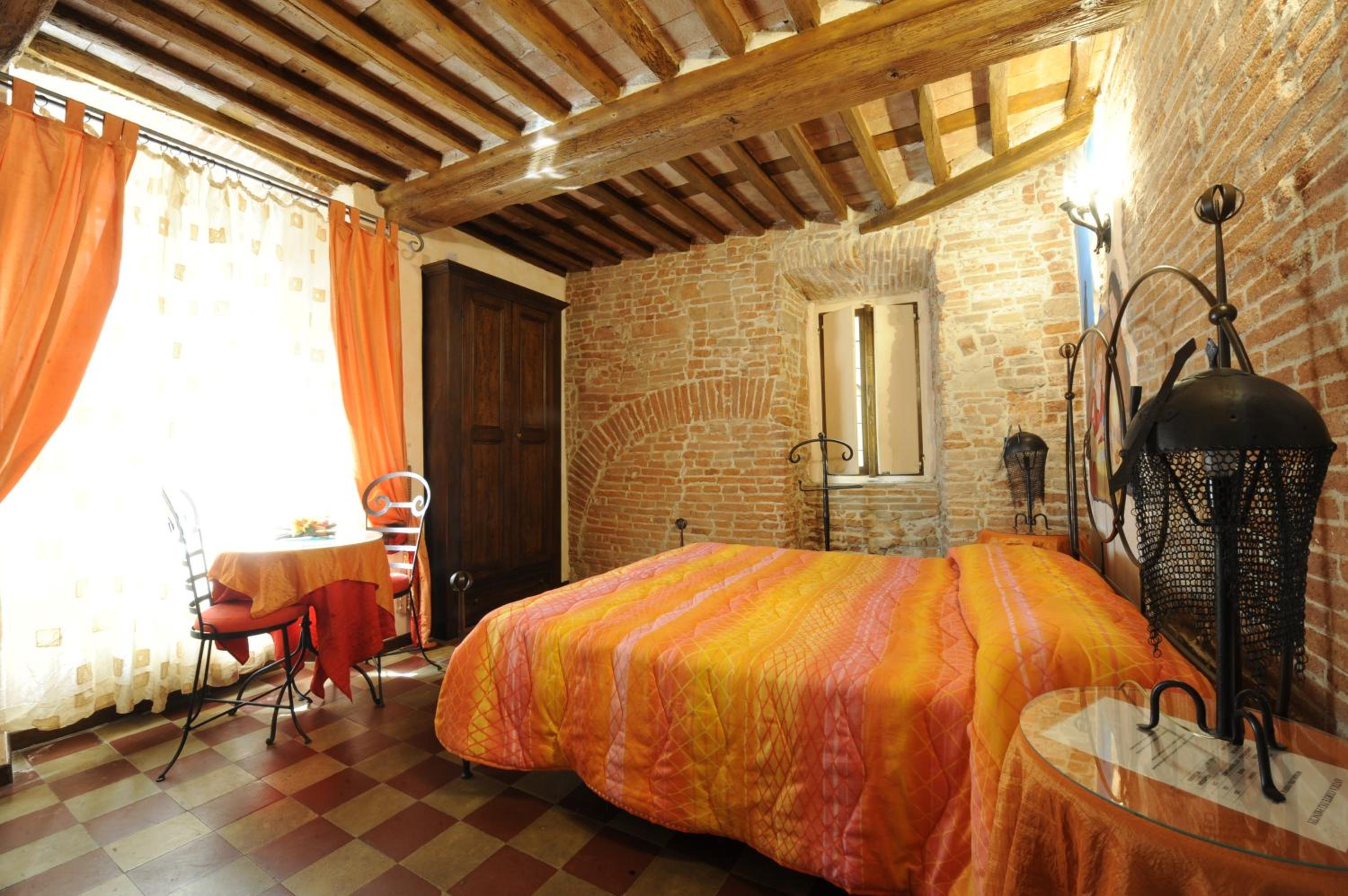Double Room - Photo 10