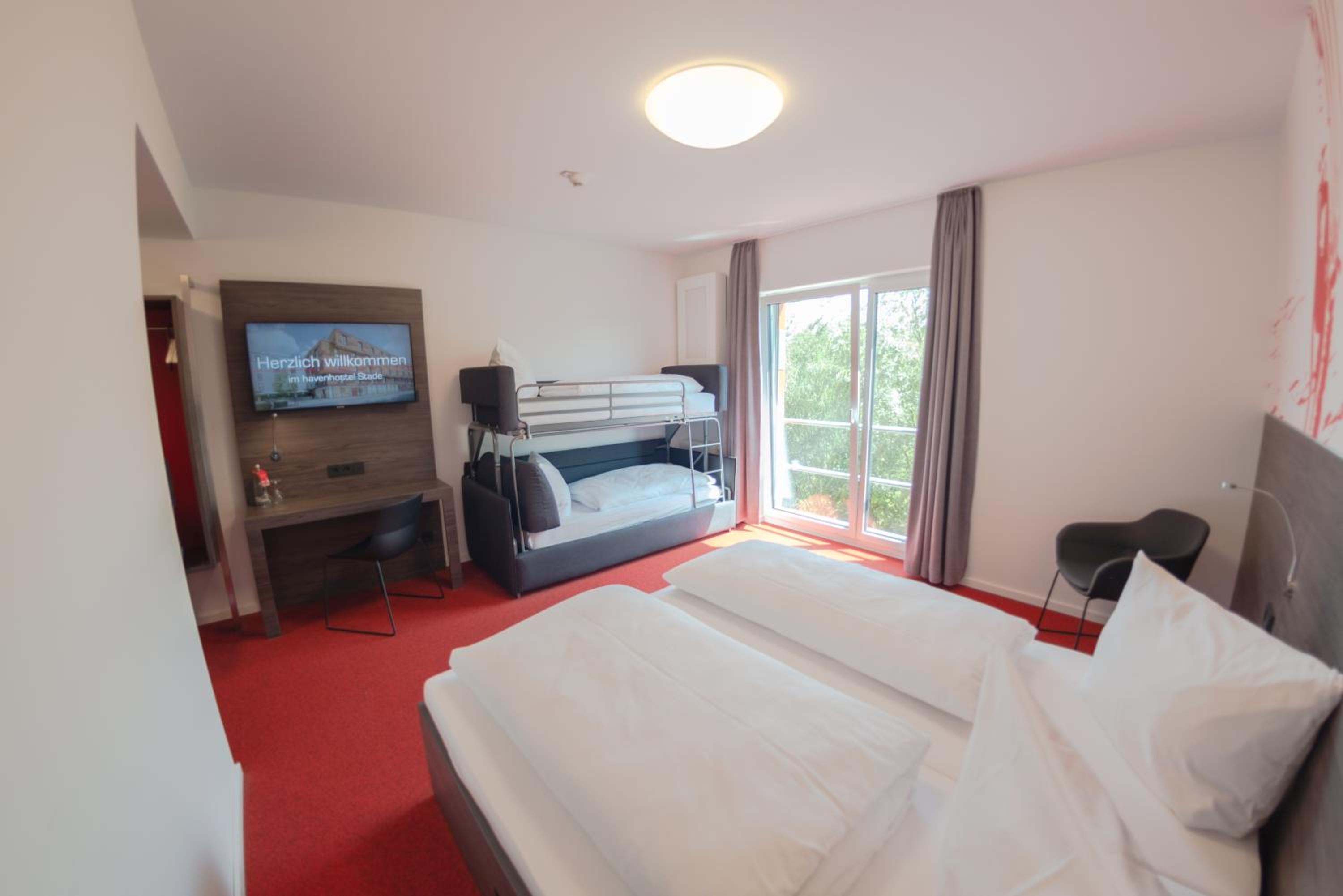 Quadruple Room - Photo 2