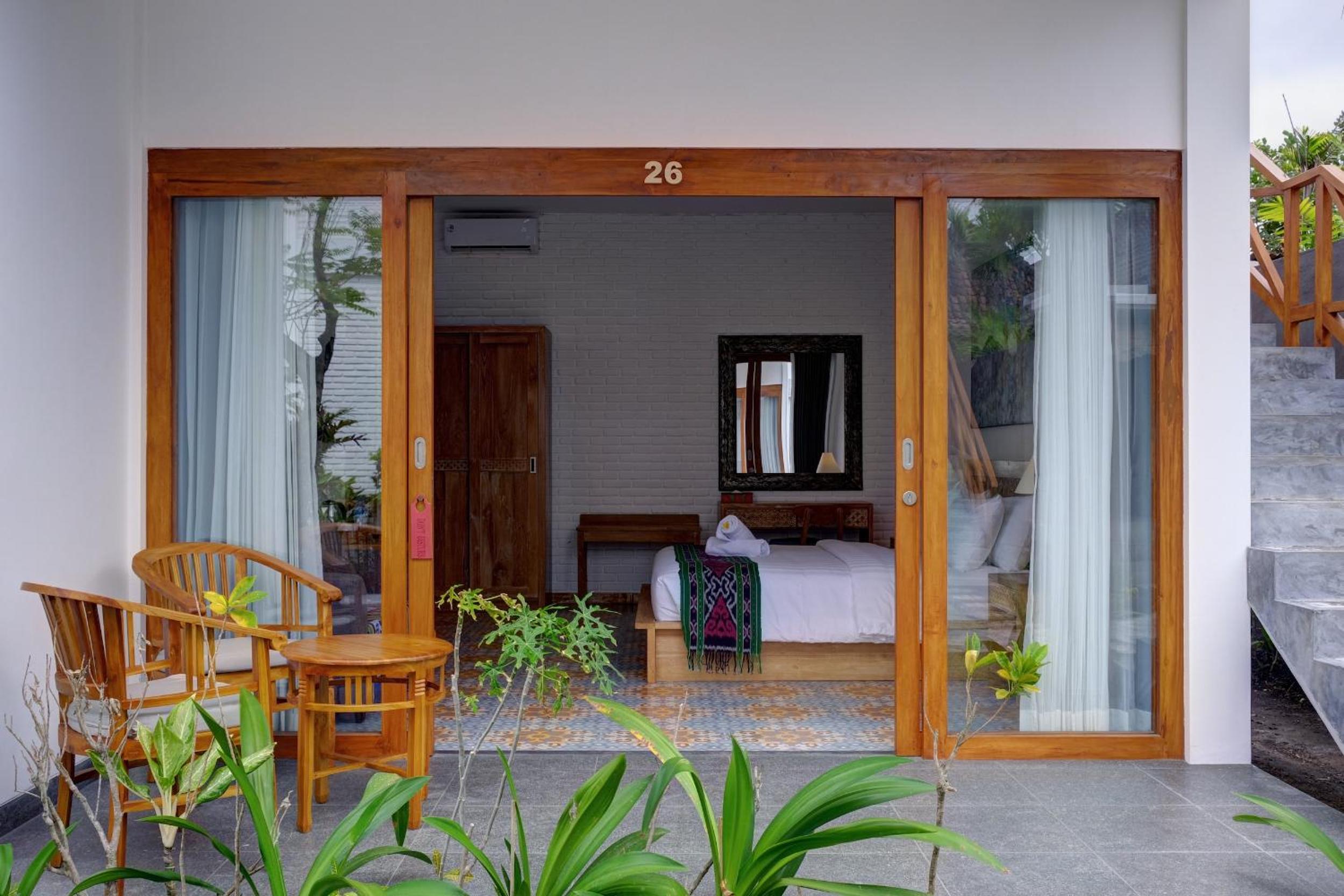 Deluxe Double Room - Photo 11