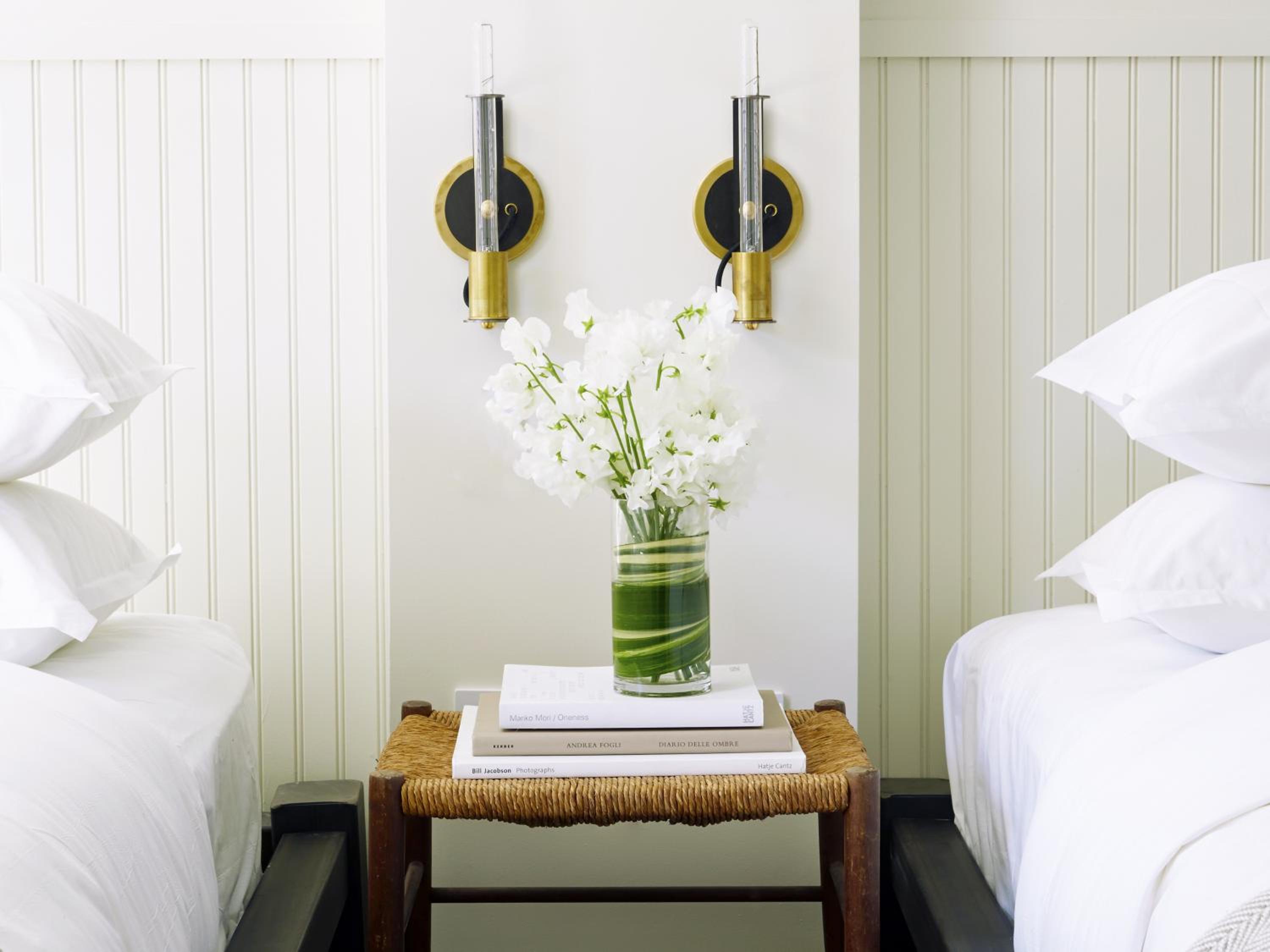 Queen Room with Two Queen Beds photo 1