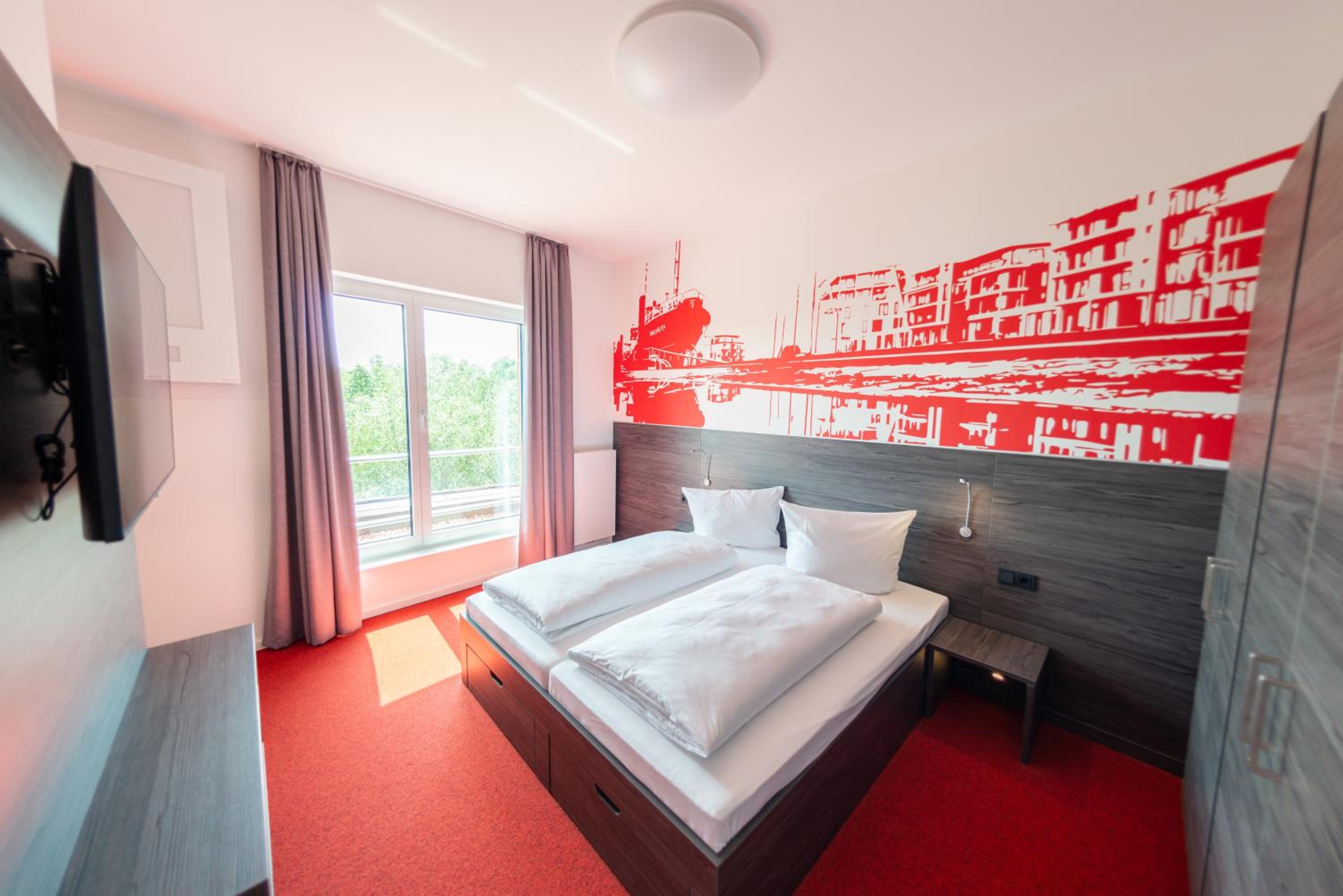 Suite - Photo 4
