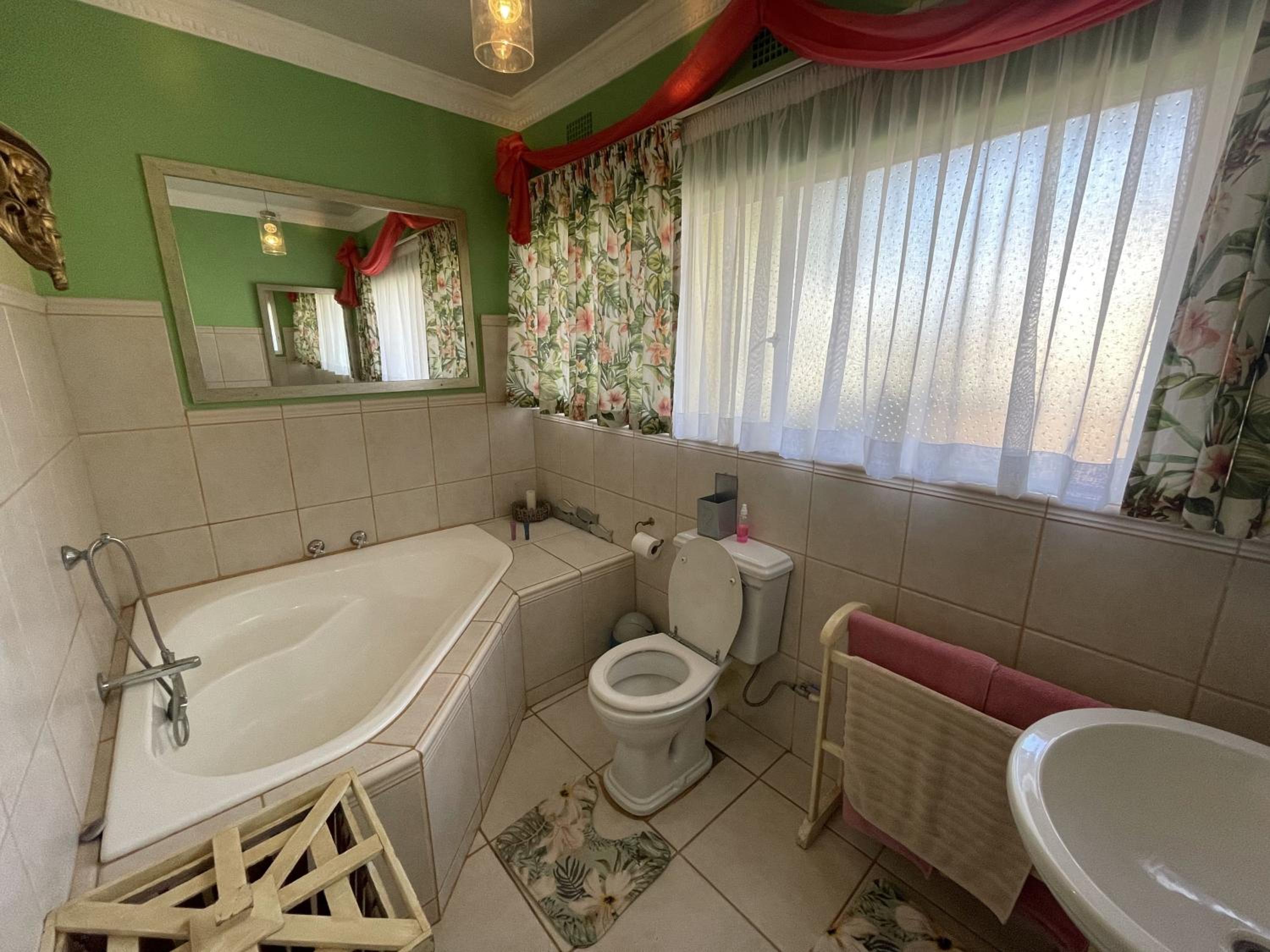 Large Double Room photo 2