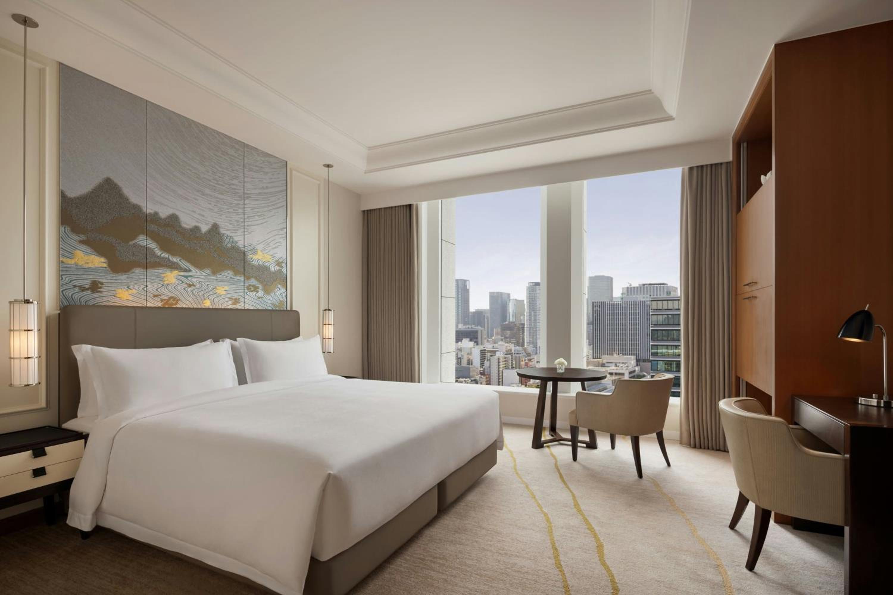 Deluxe King Room with City View, The St. Regis Osaka