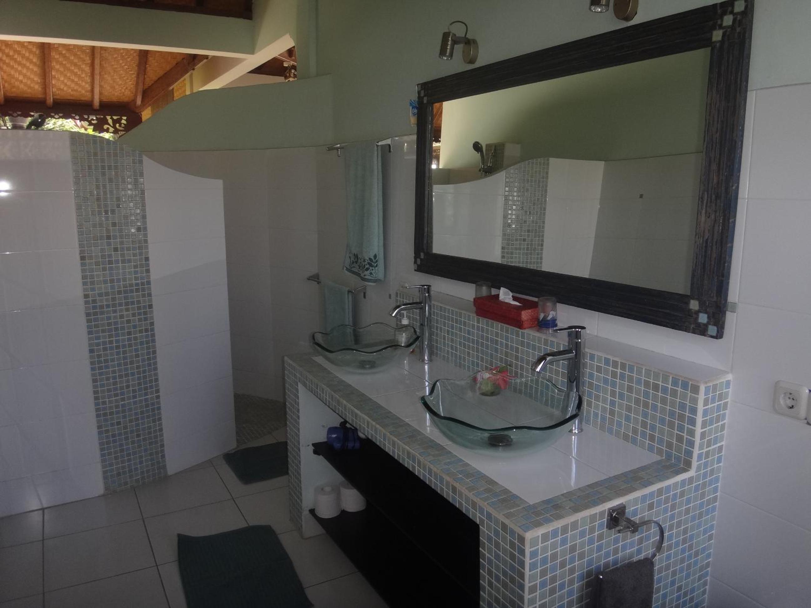 Deluxe King Room - Photo 5