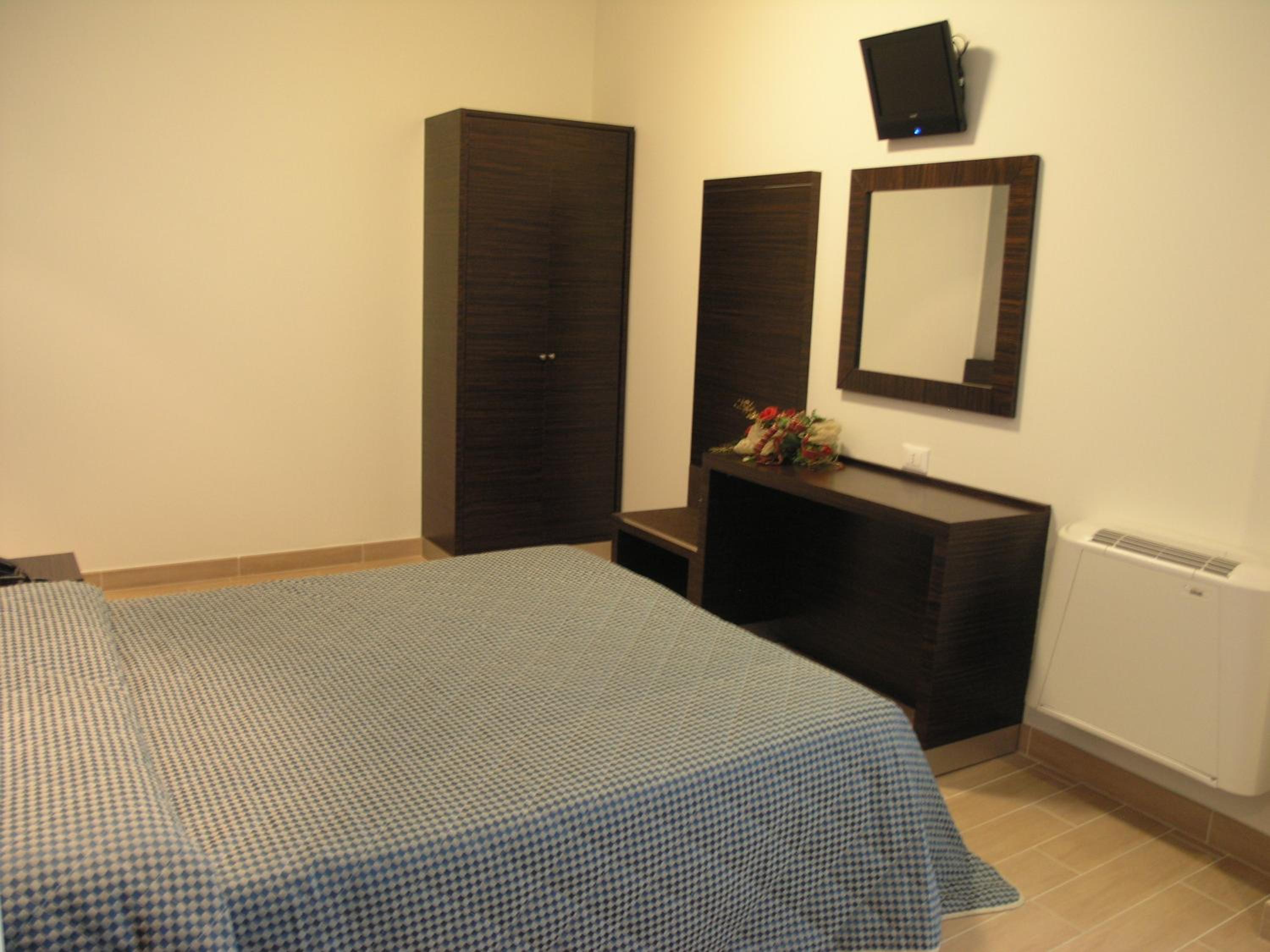Superior Double or Twin Room - Photo 3
