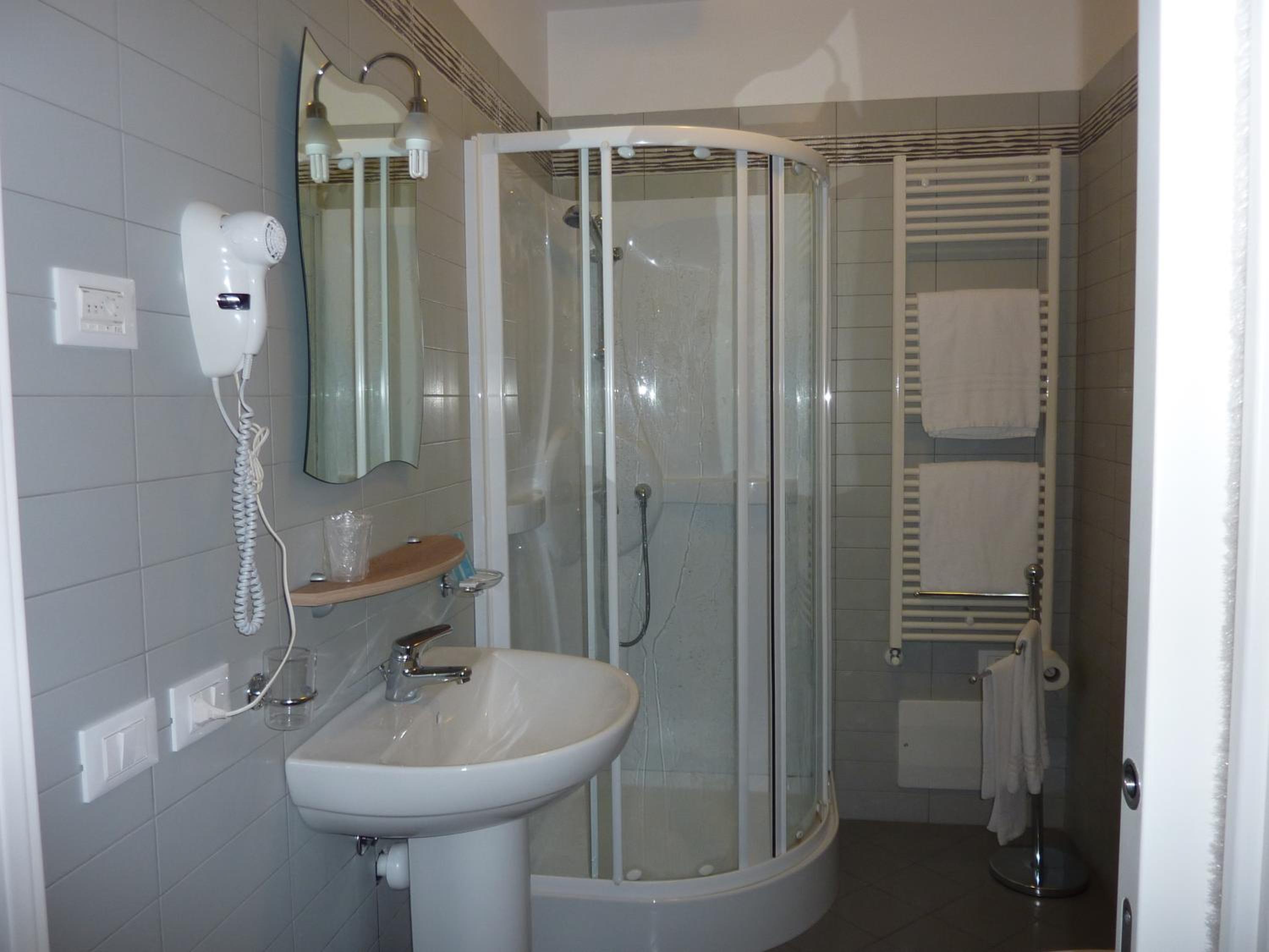 Superior Double or Twin Room - Photo 4