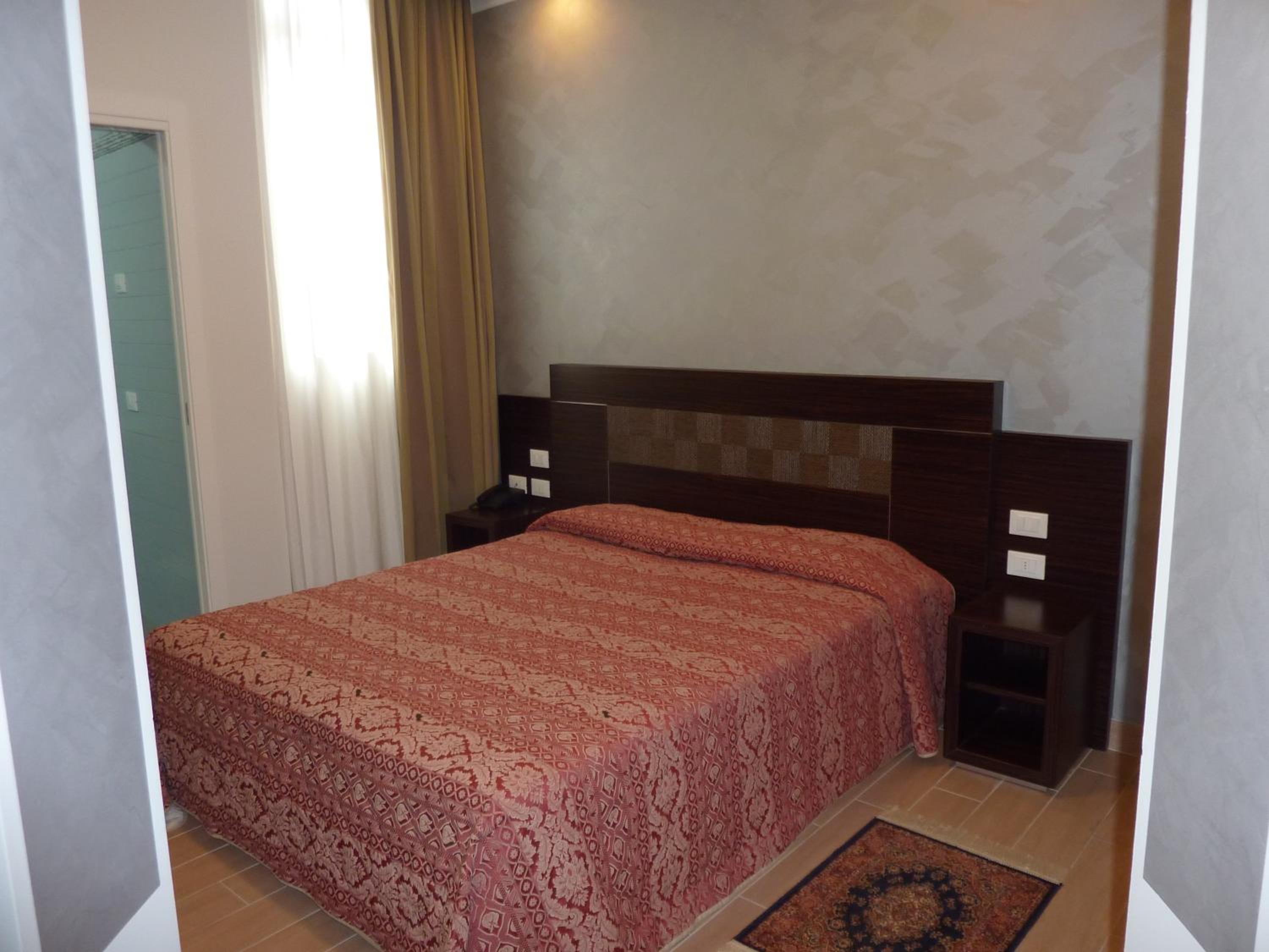 Superior Double or Twin Room - Photo 2
