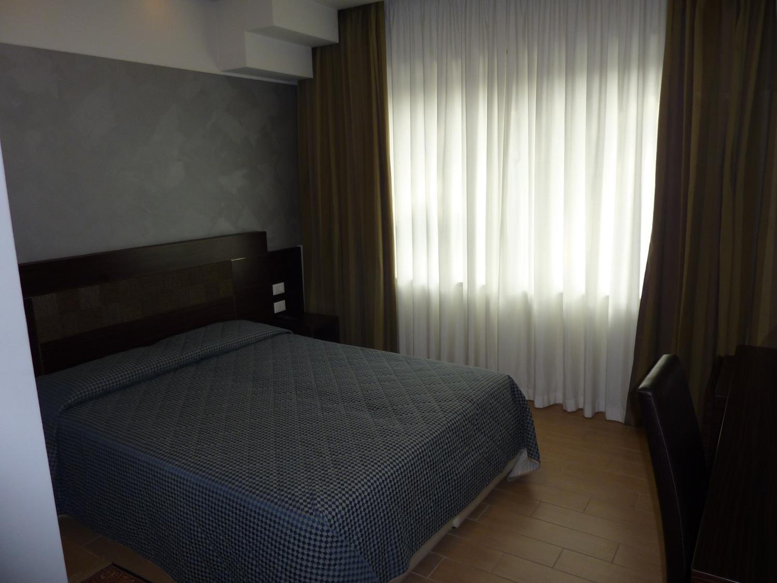 Superior Double or Twin Room - Photo 6