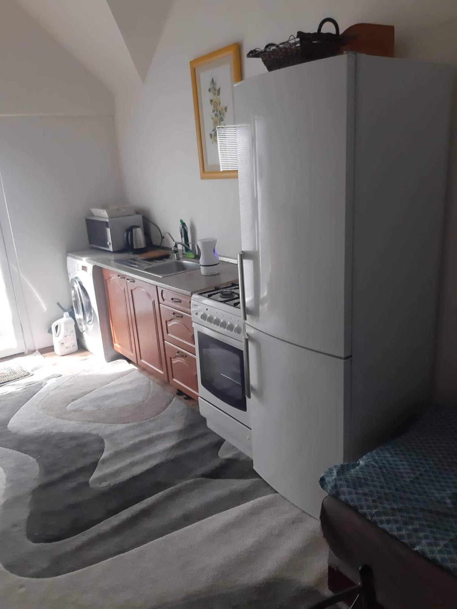 One-Bedroom Apartment - Photo 5