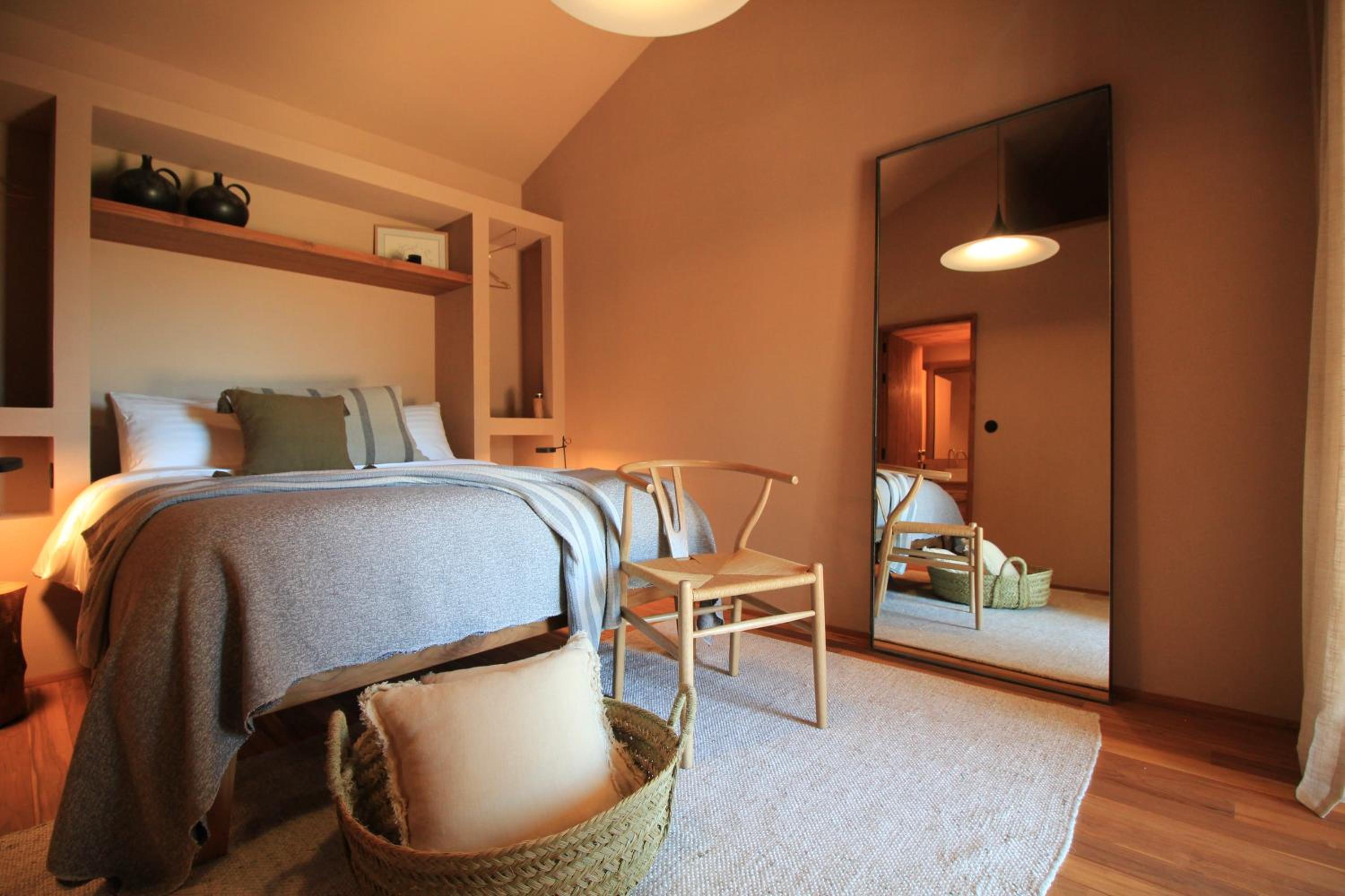 Standard Suite - Photo 18